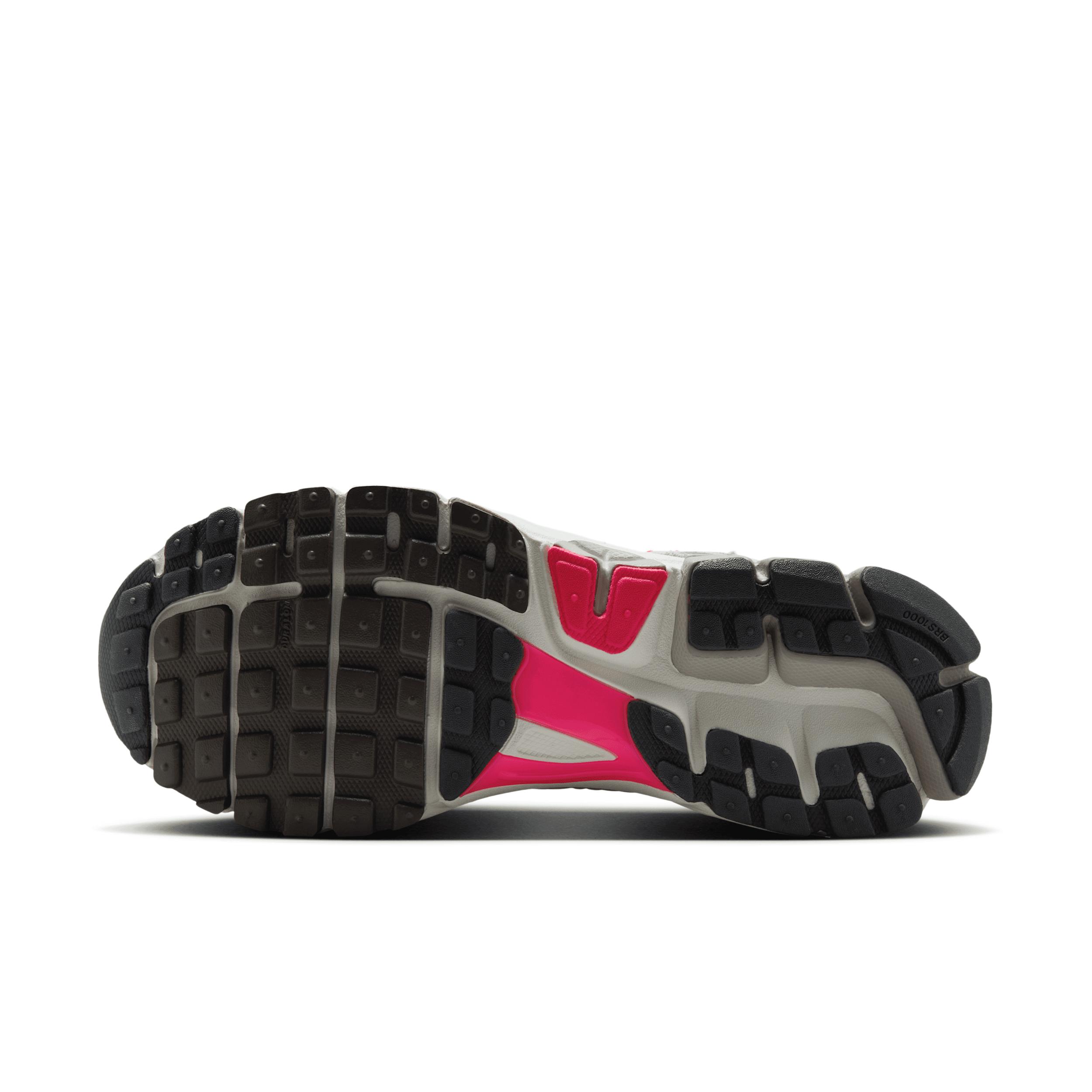 Nike Women's Zoom Vomero 5 Shoes Product Image
