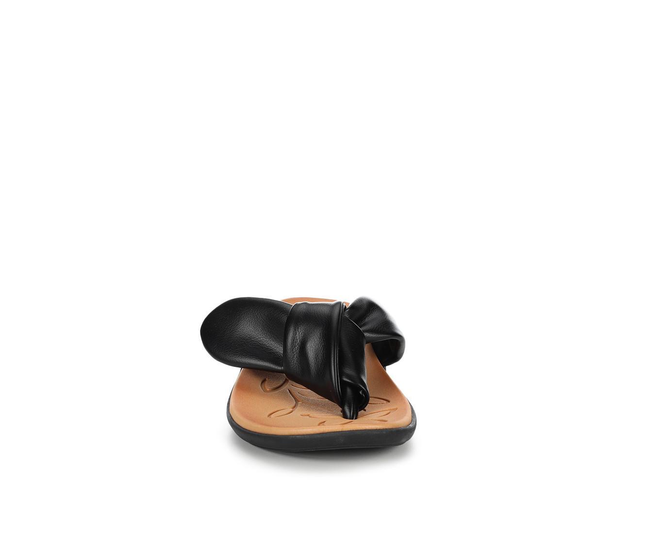 Women's BOC Halle Flip-Flops Product Image
