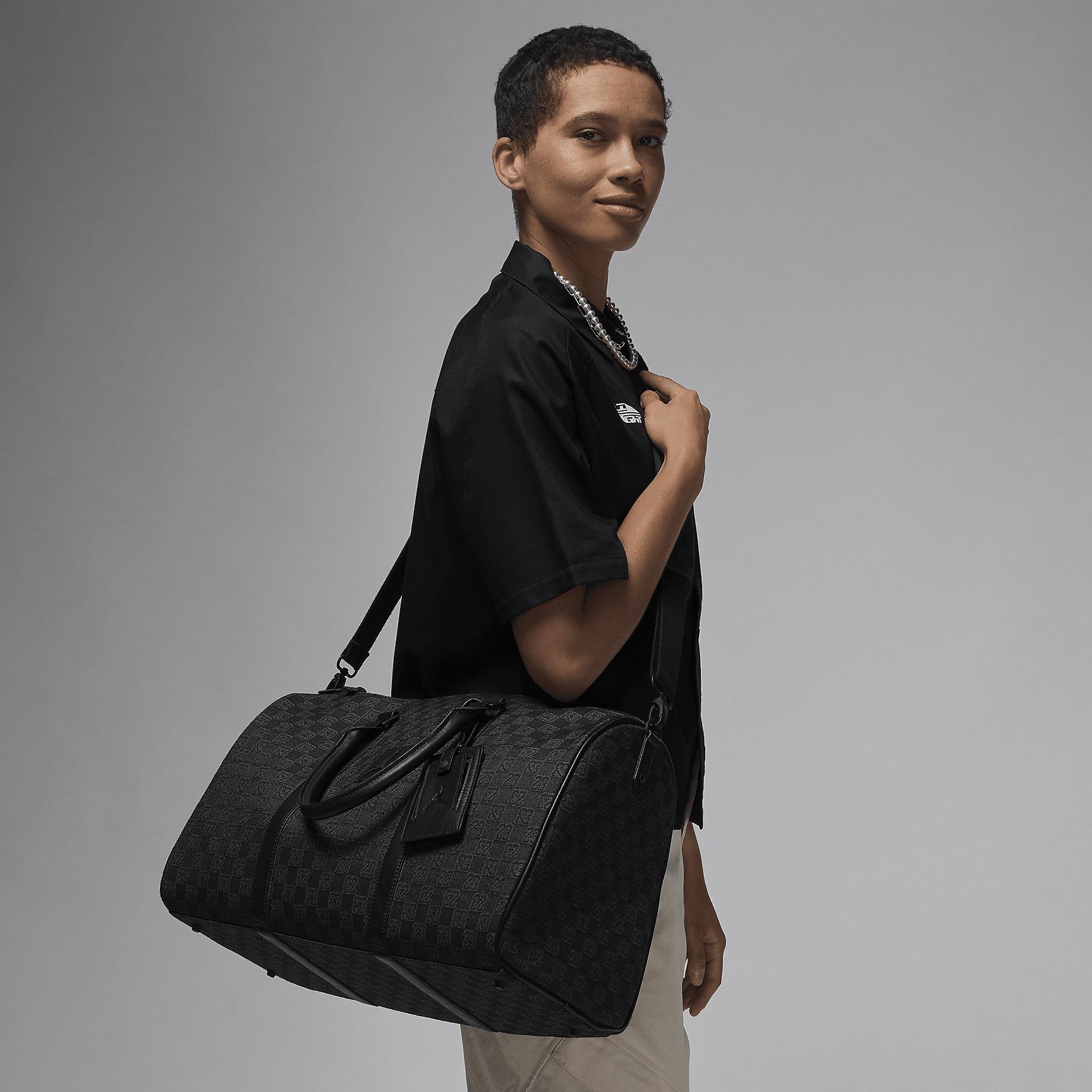 Jordan Monogram Duffle Bag (25L) Product Image