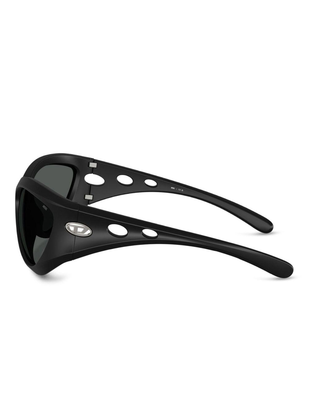 butterfly-frame sunglasses Product Image