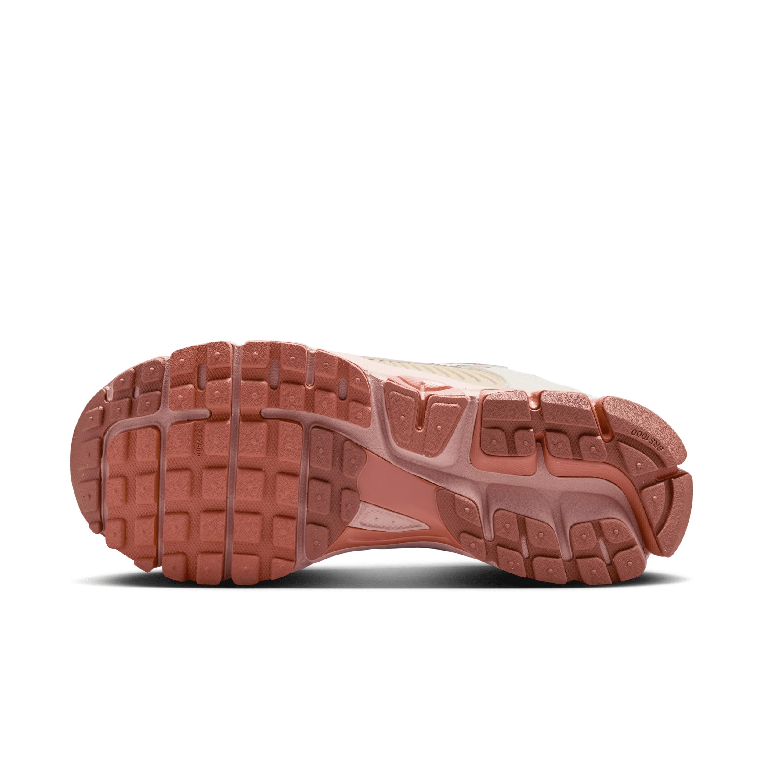 Nike Womens Zoom Vomero 5 Shoes with Reflective Accents | FJ2028-104 Product Image