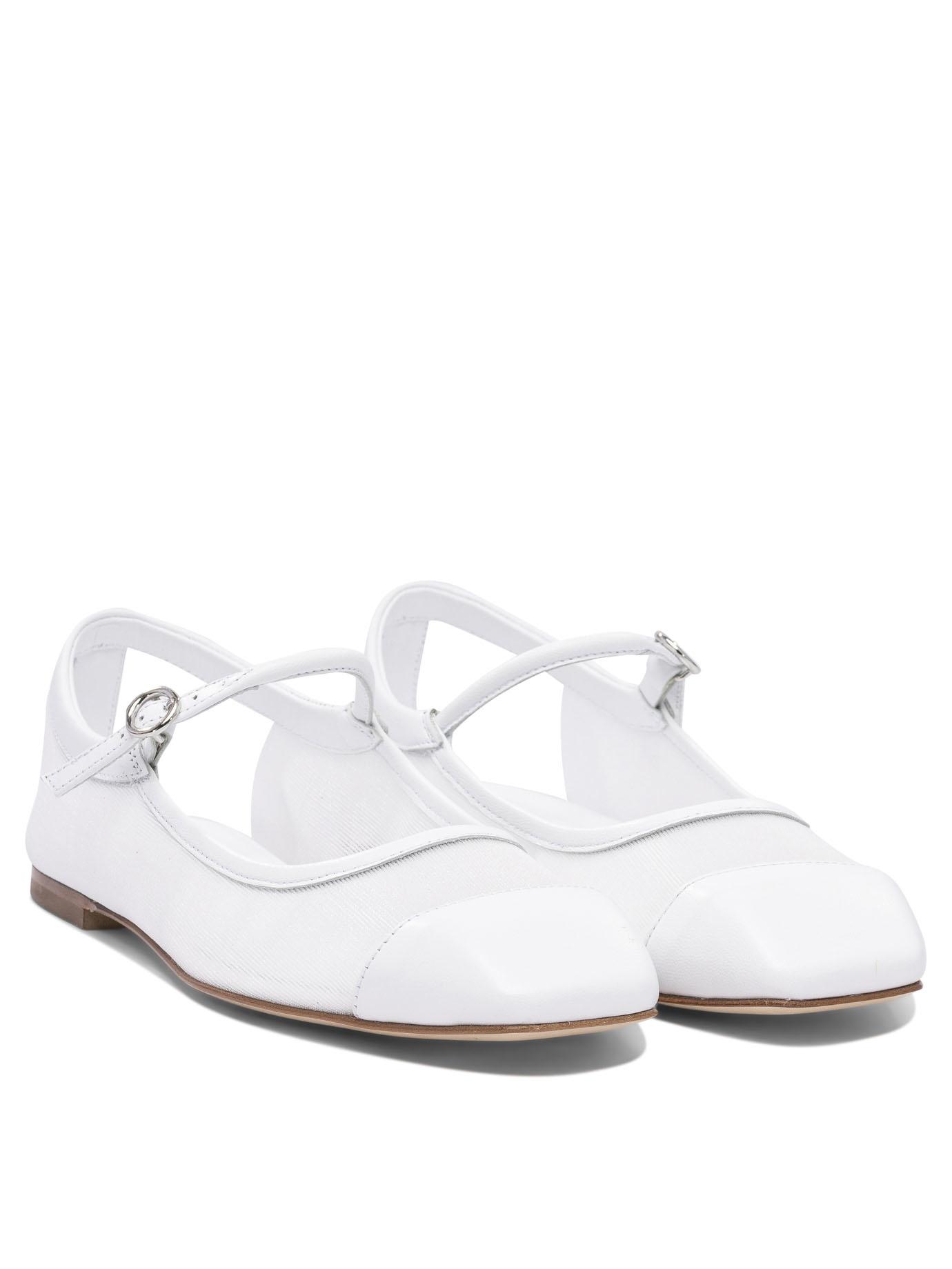 AEYDE Round Toe Ballerina Shoes With Contrast Piping In White Product Image