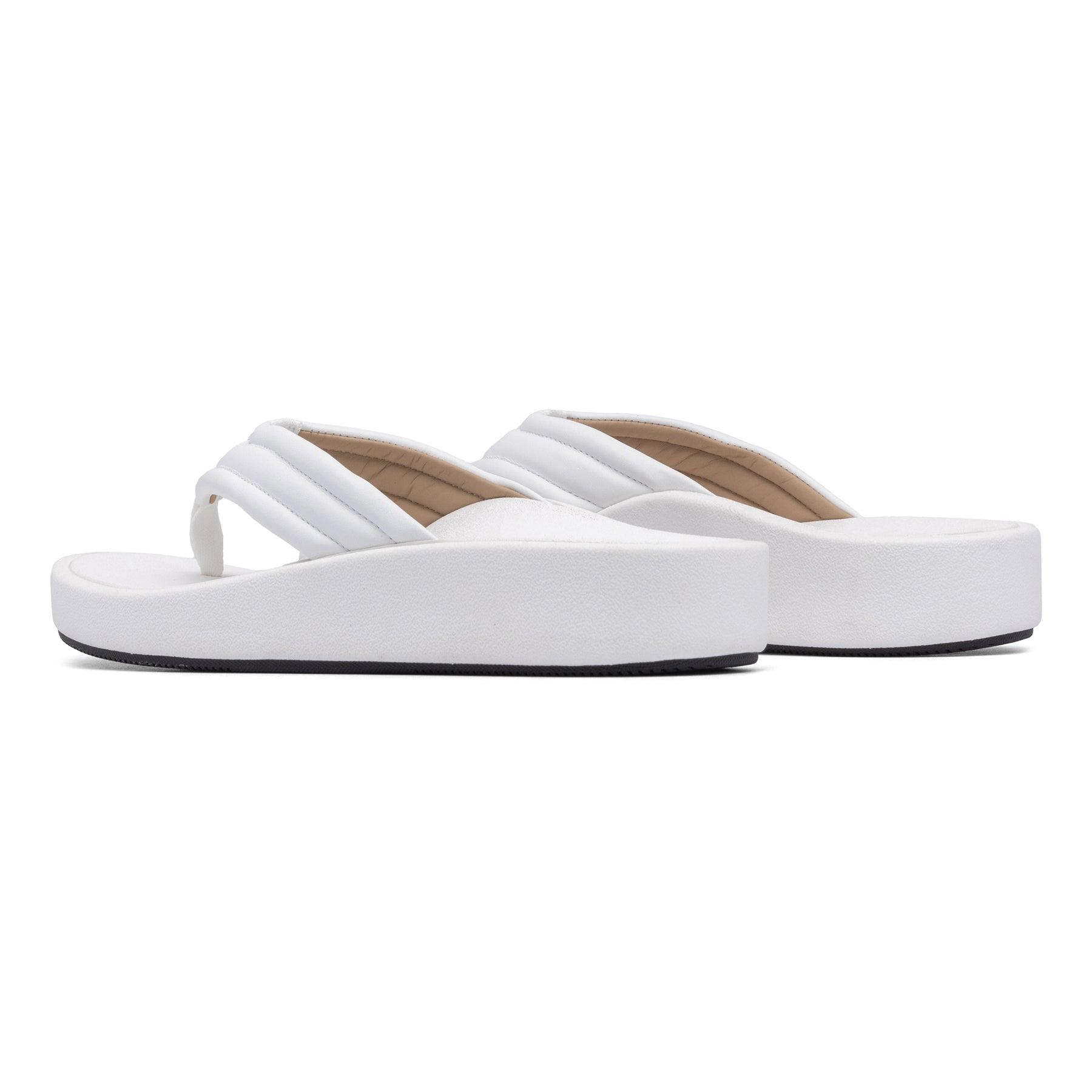 Paseo Thong Sandal Female Product Image