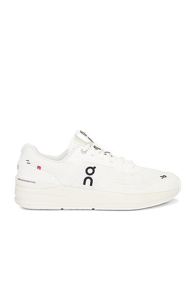 The Roger Pro Sneaker Product Image