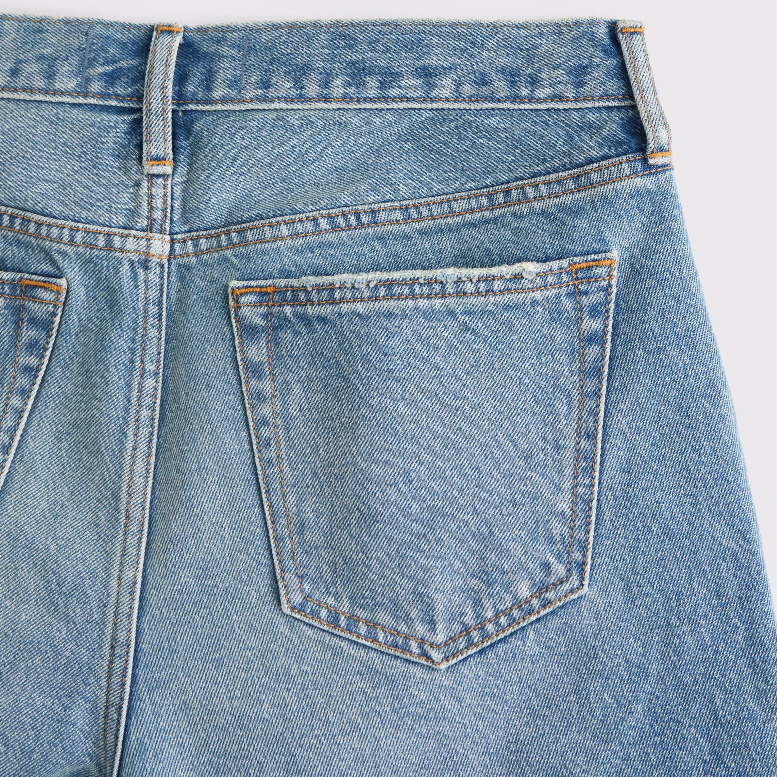 Loose Denim Short Product Image