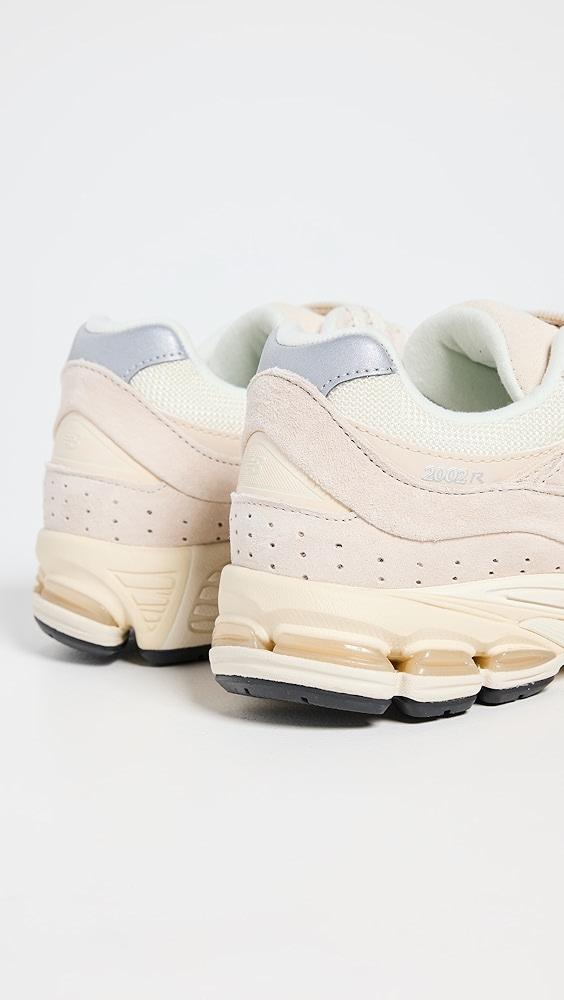 New Balance 2002R Unisex Sneakers Product Image