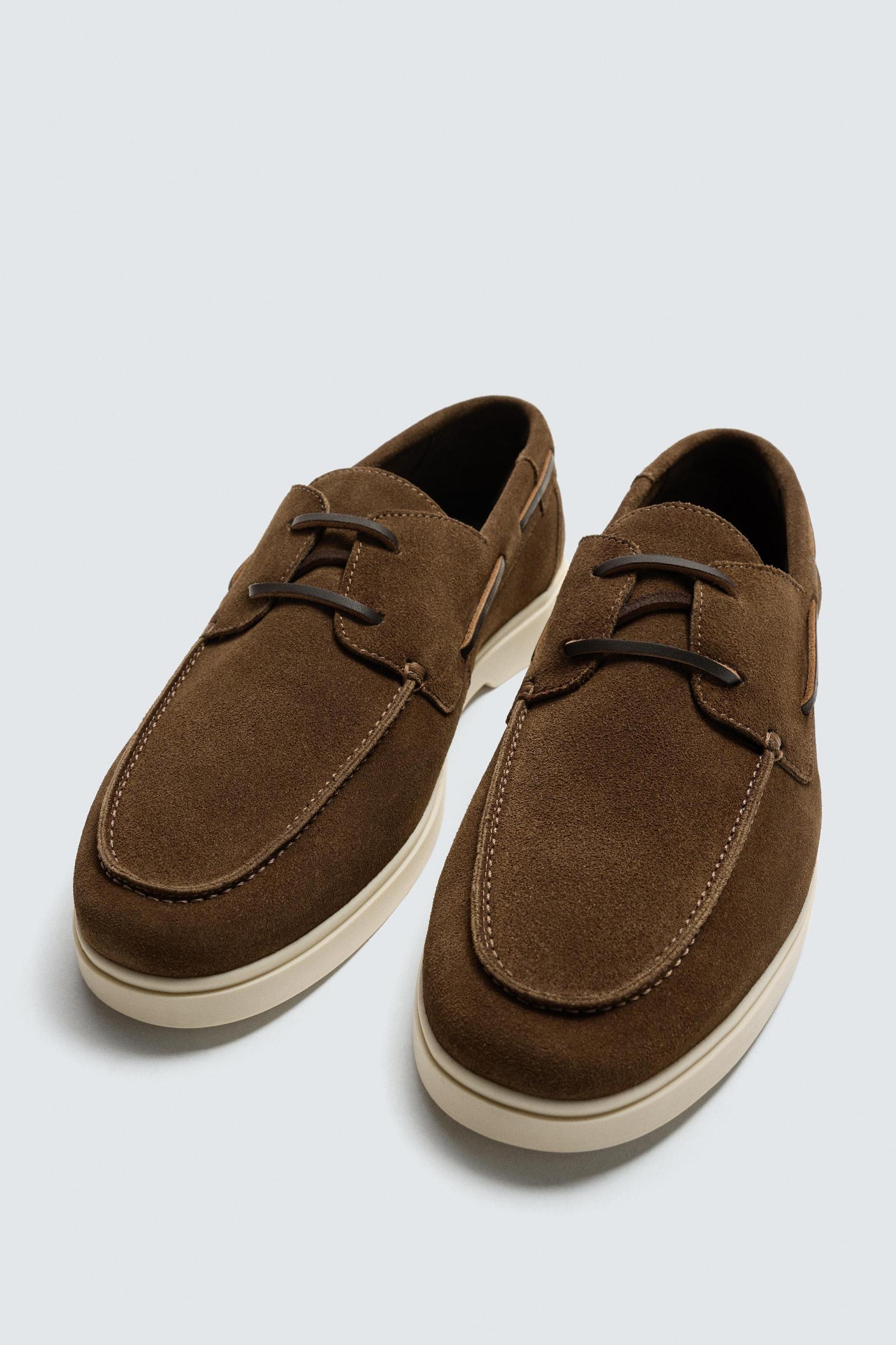 CASUAL LEATHER BOAT SHOES Product Image
