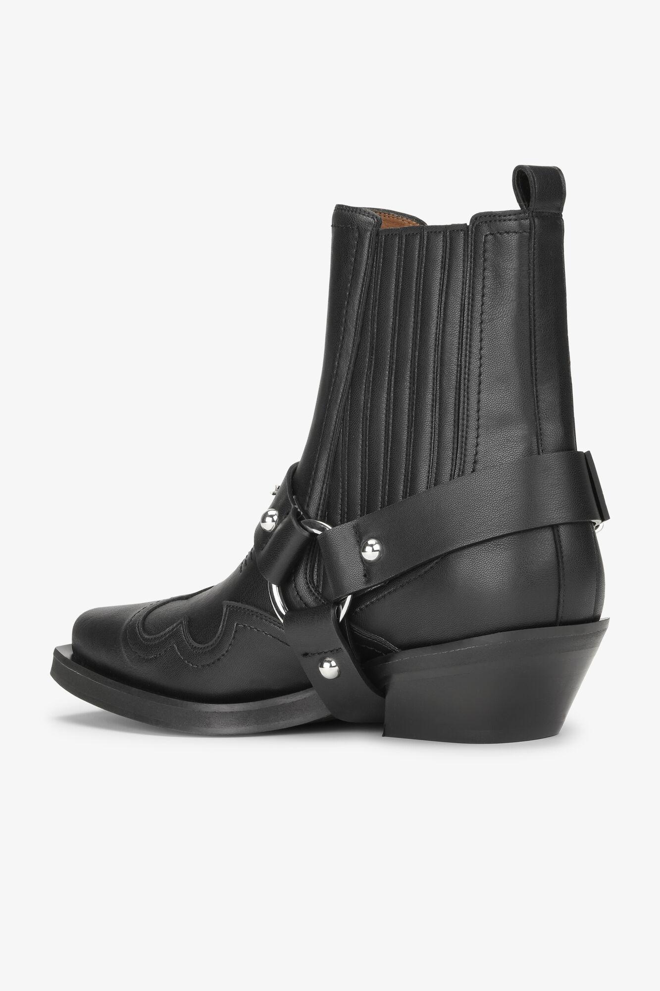 Black Low Cut Western Chelsea Boots Product Image