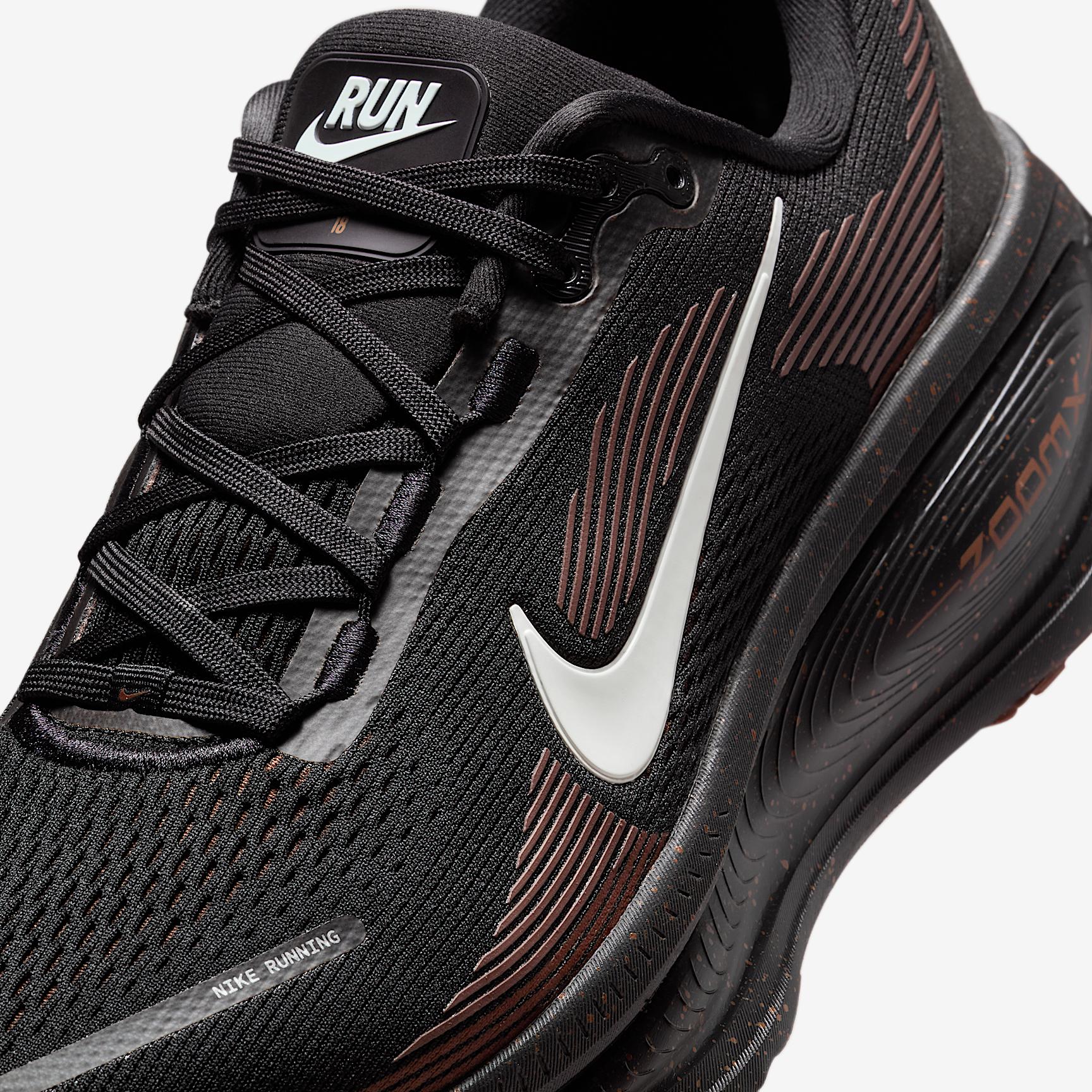 Nike Mens Vomero 18 Road Running Shoes | HM6803-700 Product Image