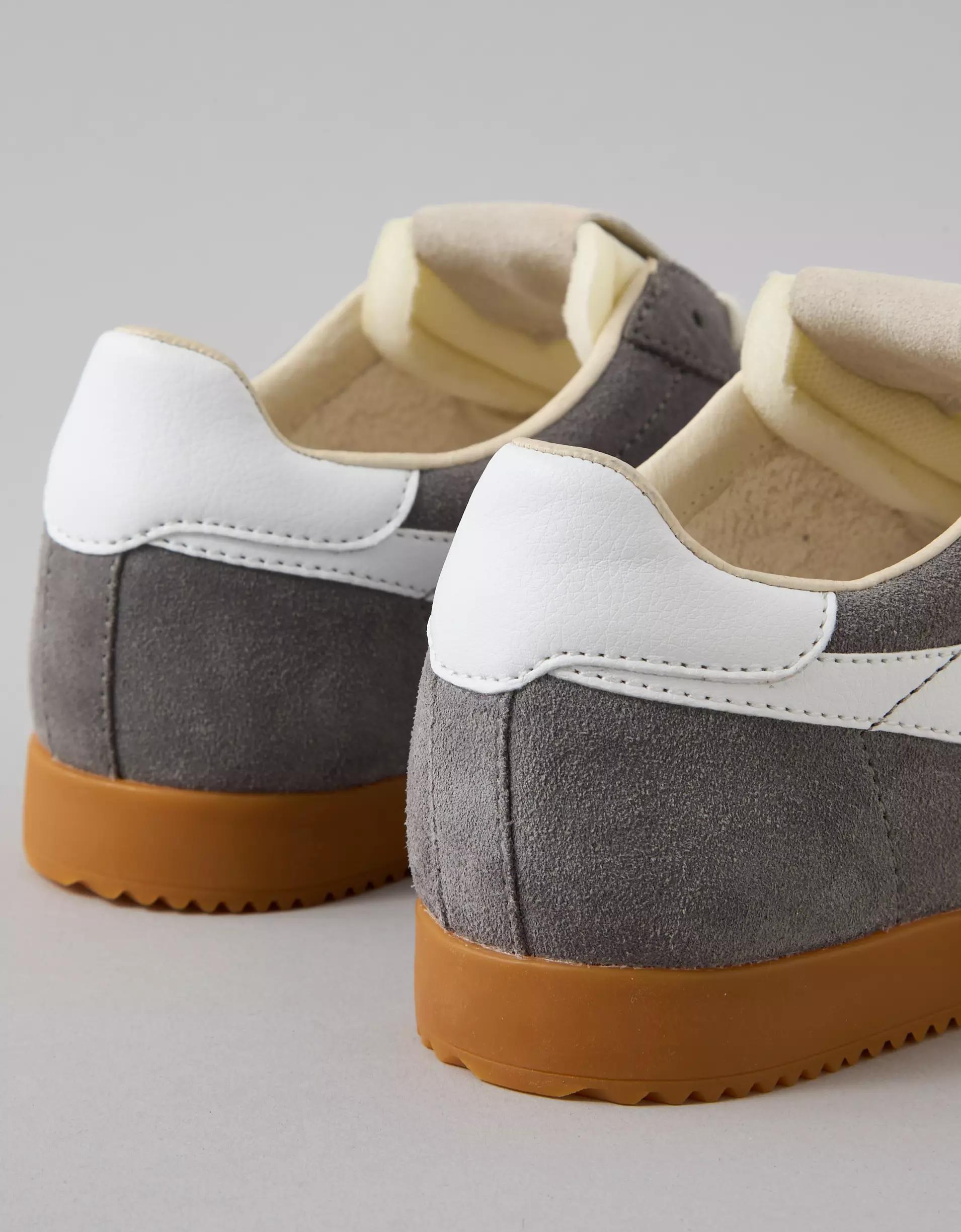 Gola Classics Elan Sneaker Product Image