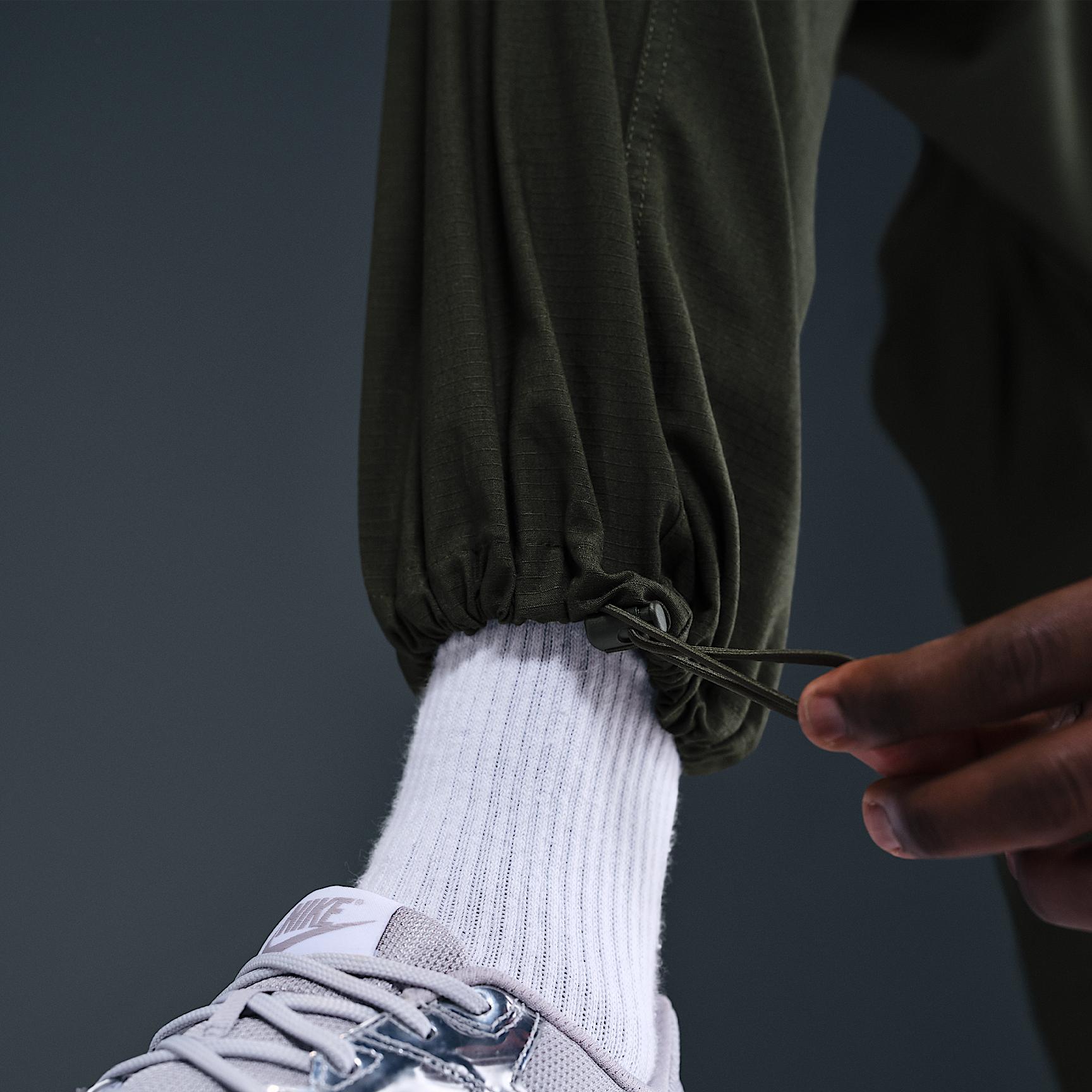 Mens Nike Sportswear Club Woven Cargo Pants | HV1433-355 Product Image