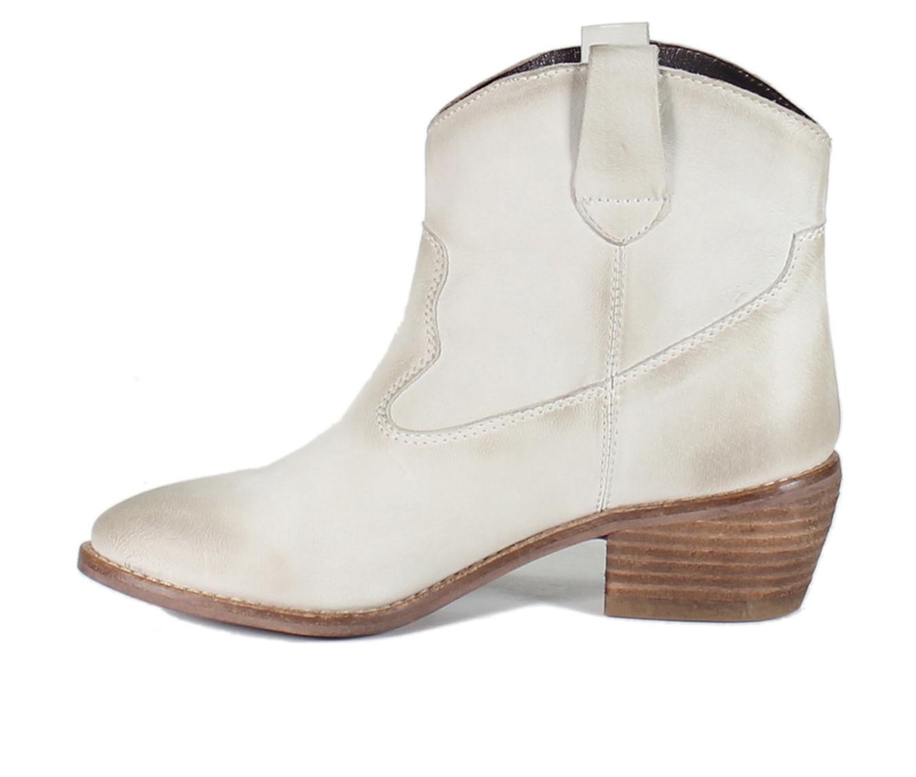 Women's DIBA TRUE Outta Town Western Boots Product Image