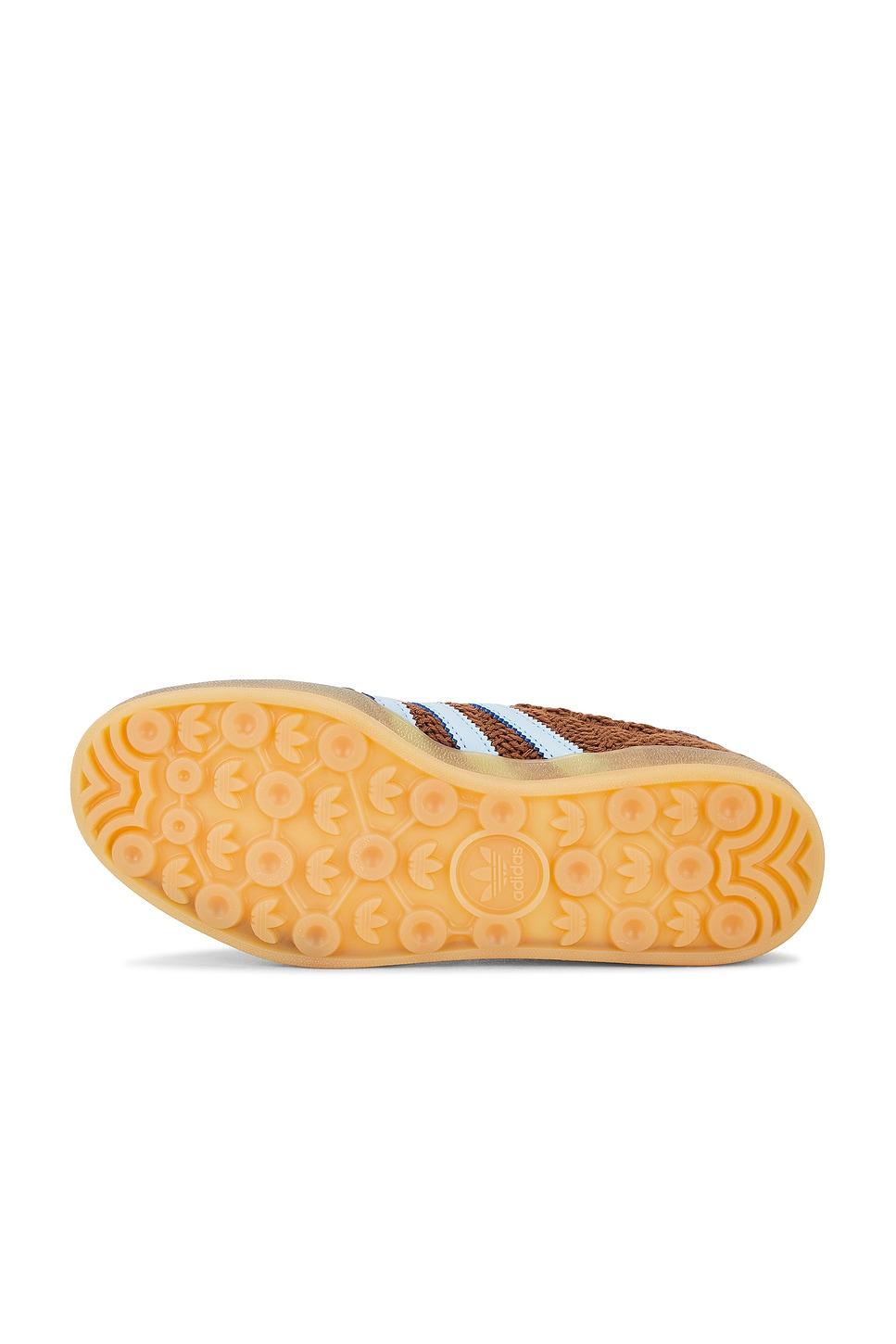 Gazelle Indoor Product Image