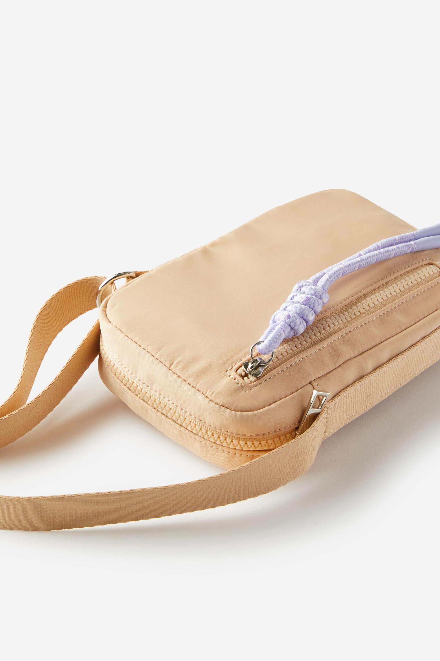 Crossbody Leisure Bag Product Image