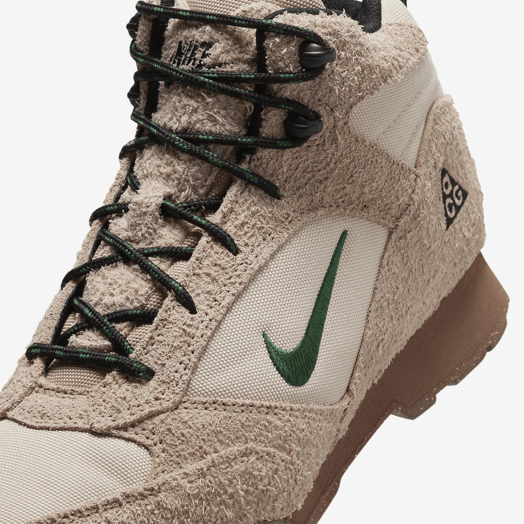Men's Nike ACG Torre Mid Waterproof Shoes Product Image