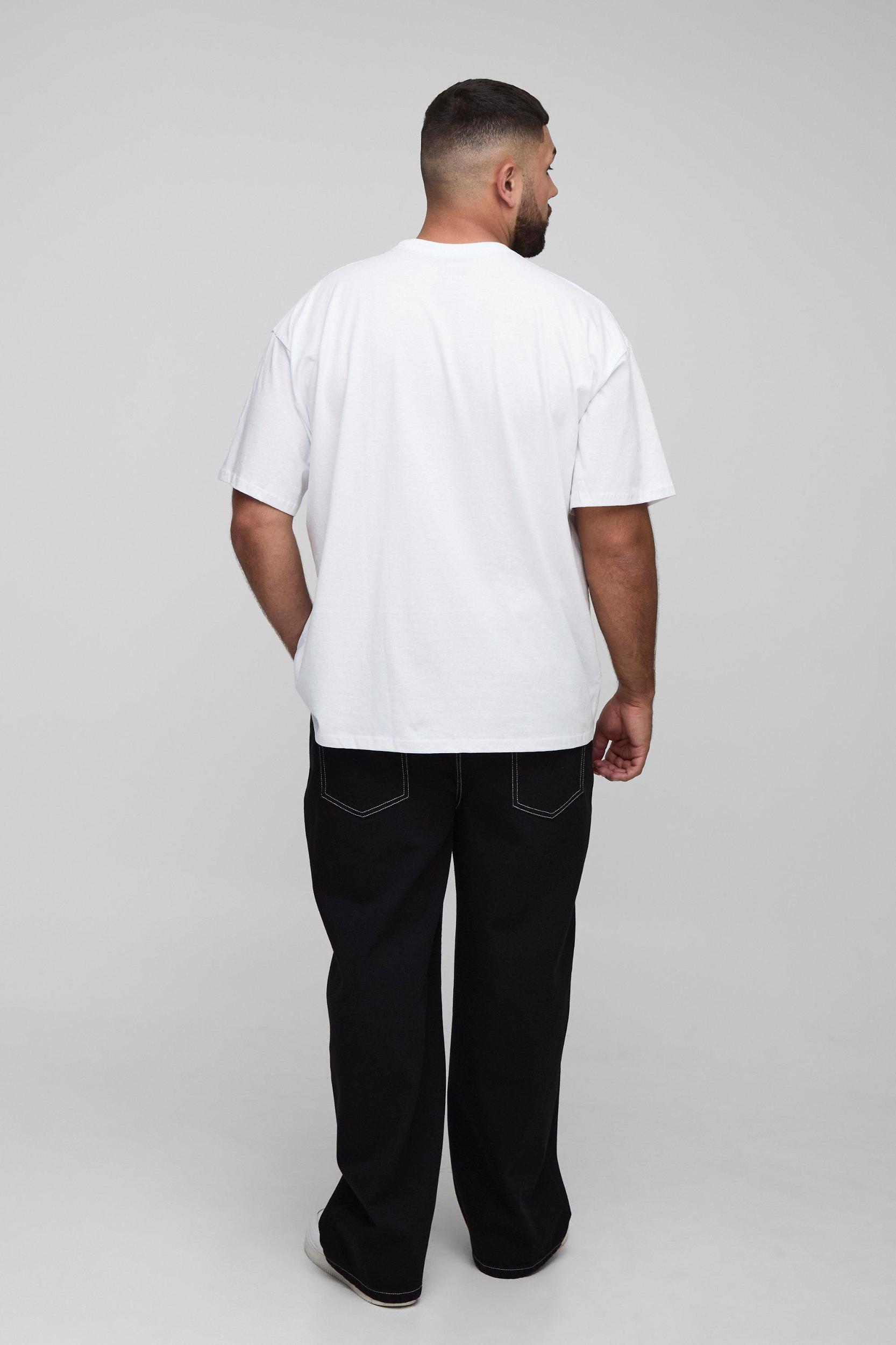 Plus Oversized Elvis Presley License Print T-Shirt | boohooMAN USA Product Image