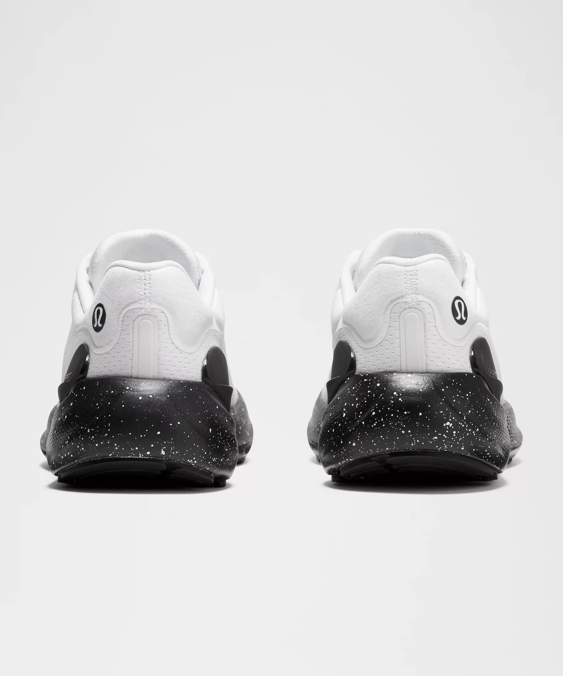 Men's Beyondfeel Running Shoe Product Image