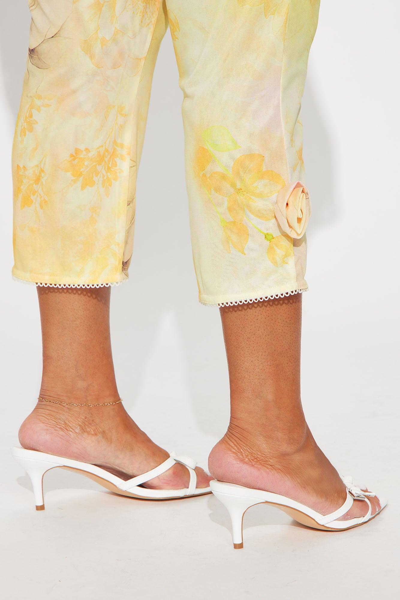 Floria Mesh Capri Legging - Yellow Product Image