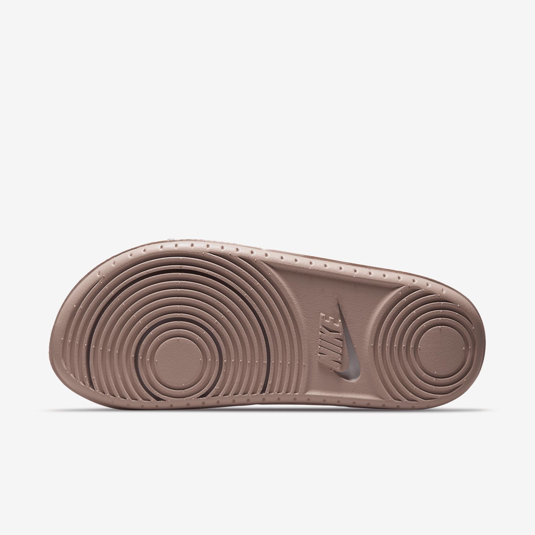 Nike Womens Offcourt Slides | BQ4632-606 Product Image