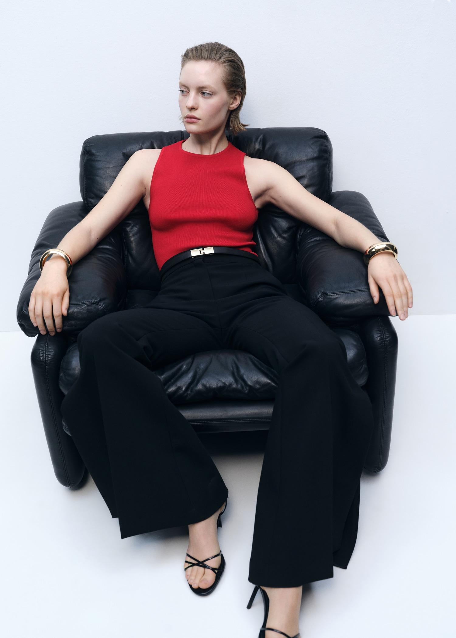 Sleeveless fitted knitted top - Women | MANGO USA Product Image