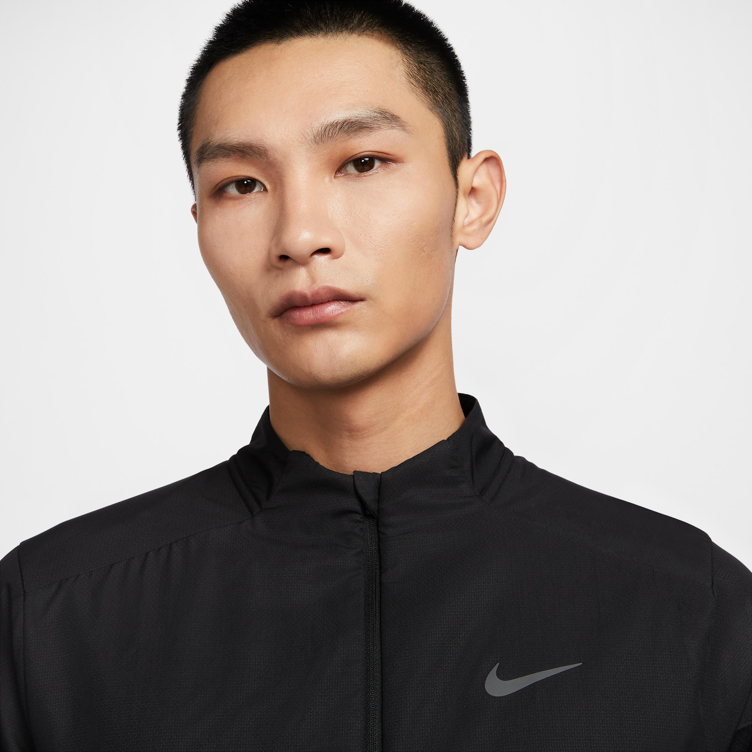 Nike Sphere Element Men's Therma-FIT Water-Repellent 1/2-Zip Running Top Product Image