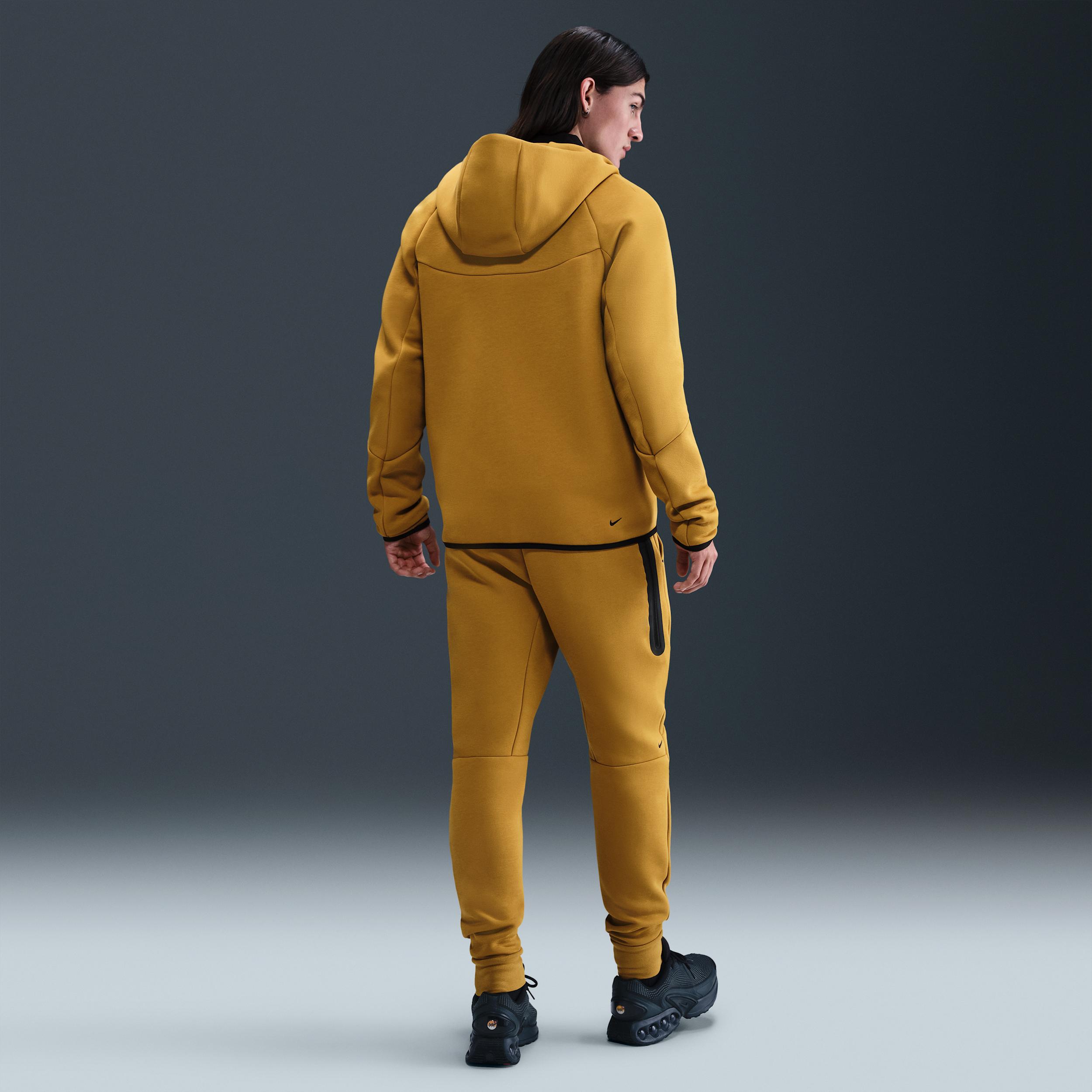 Nike Men's Tech Fleece Jogger Pants Product Image