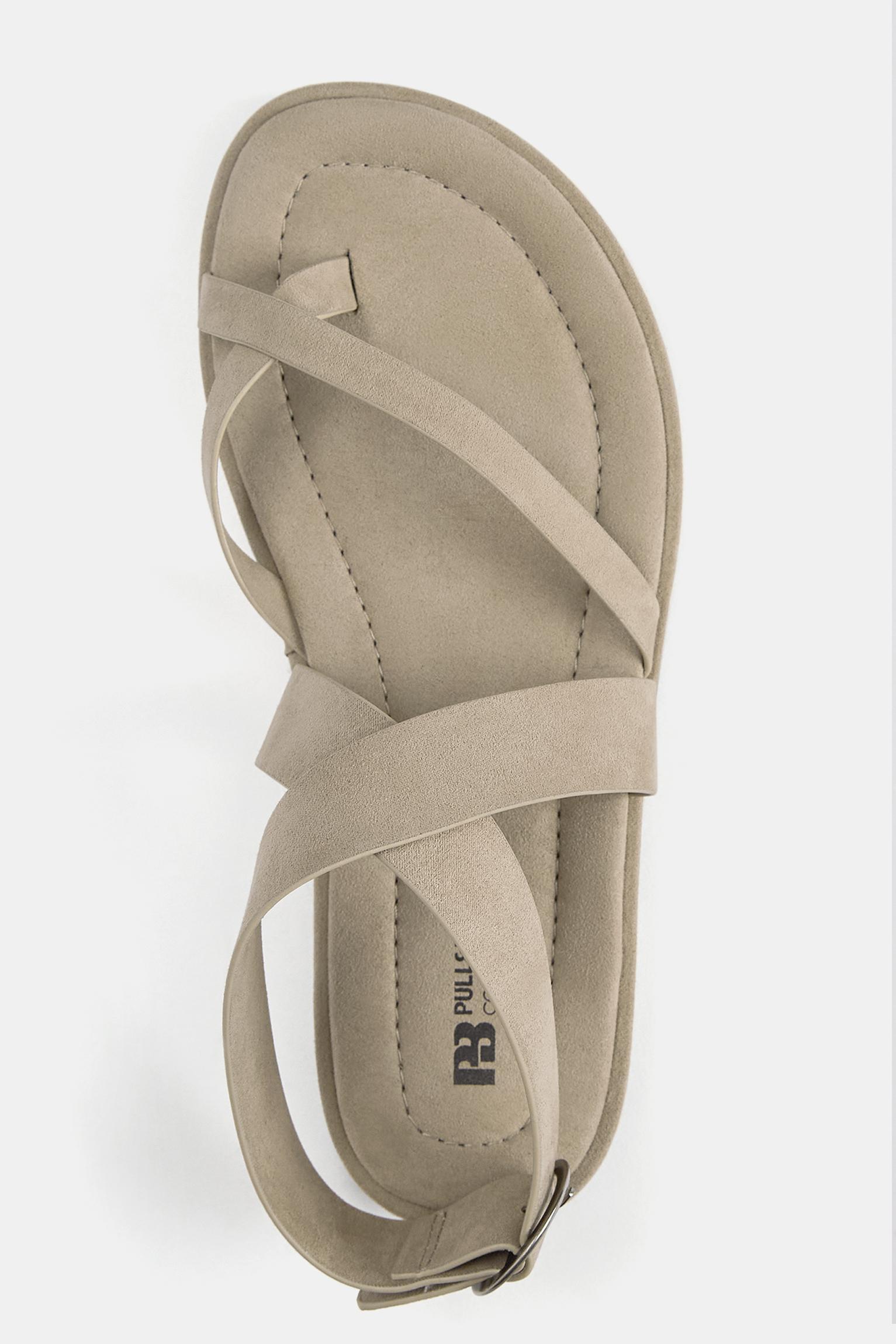 Flat strappy sandals Product Image