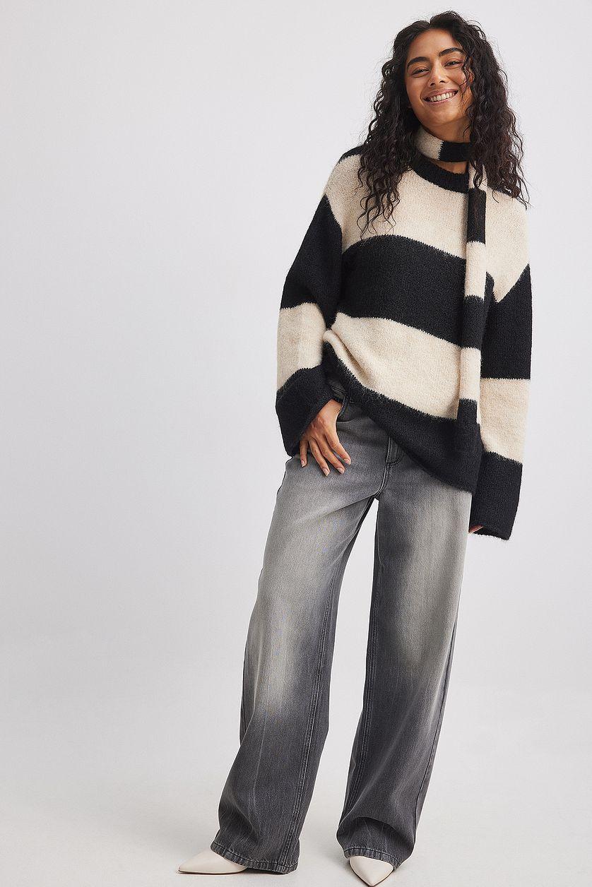 Low Waist Wide Leg Jeans Product Image