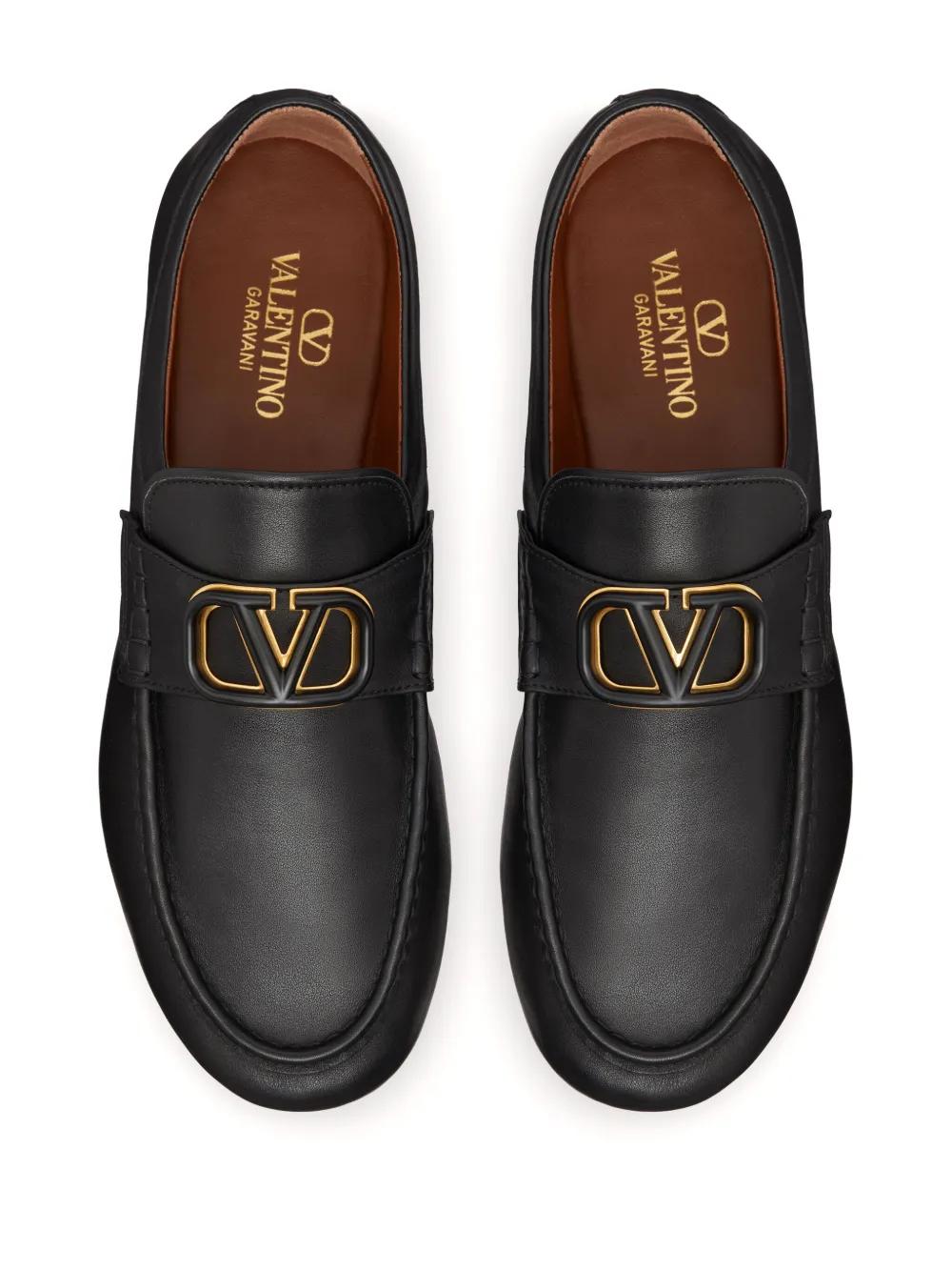 VLogo Signature leather loafers Product Image