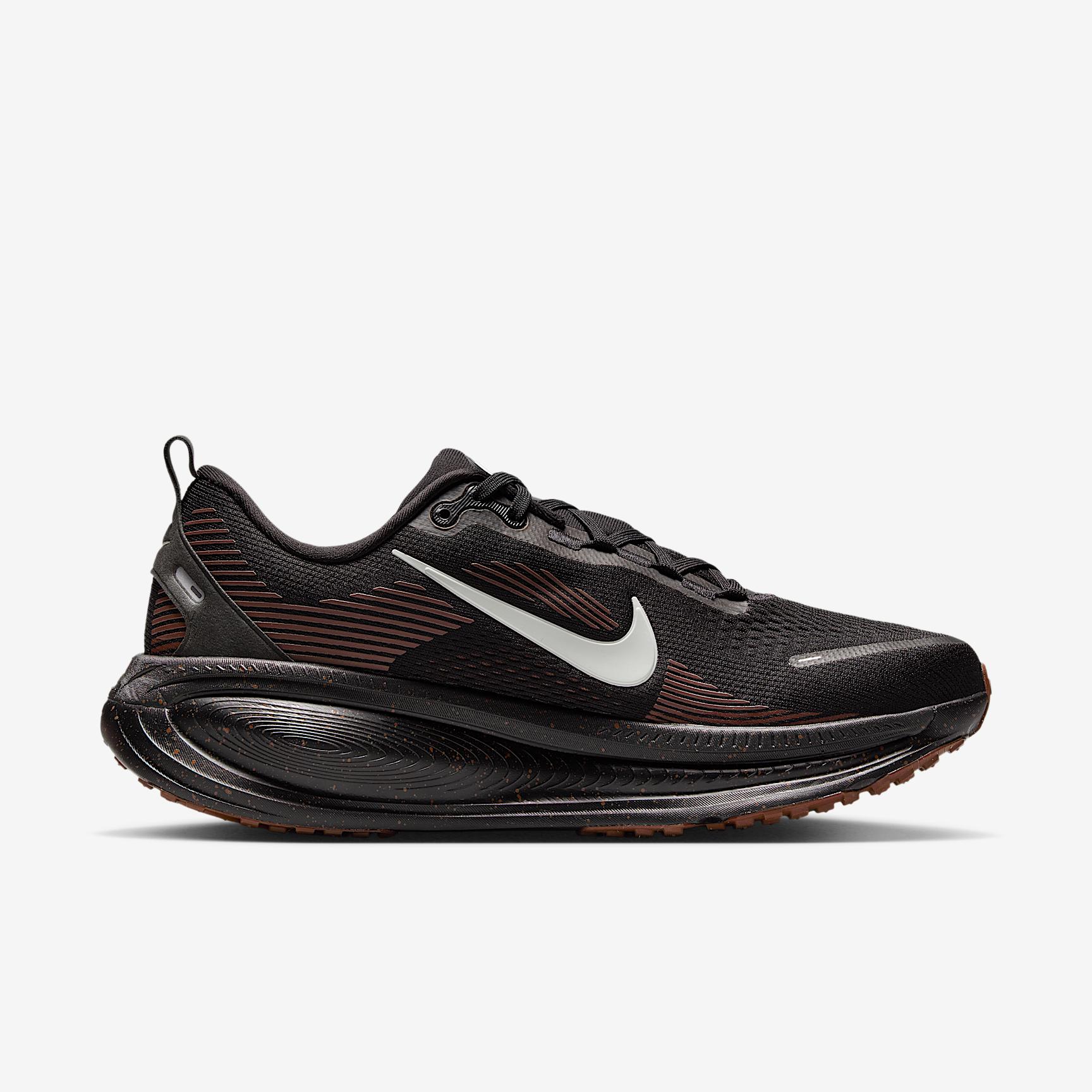 Nike Mens Vomero 18 Road Running Shoes | HM6803-700 Product Image