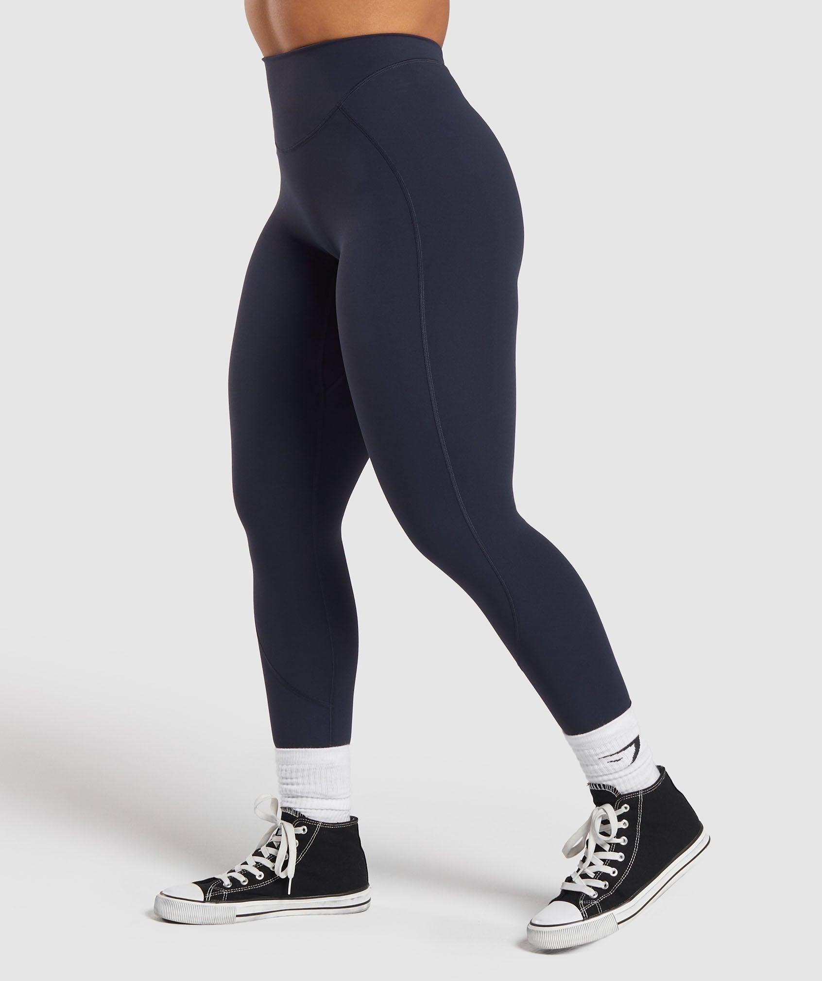 Lifting Dipped Waistband Leggings Product Image