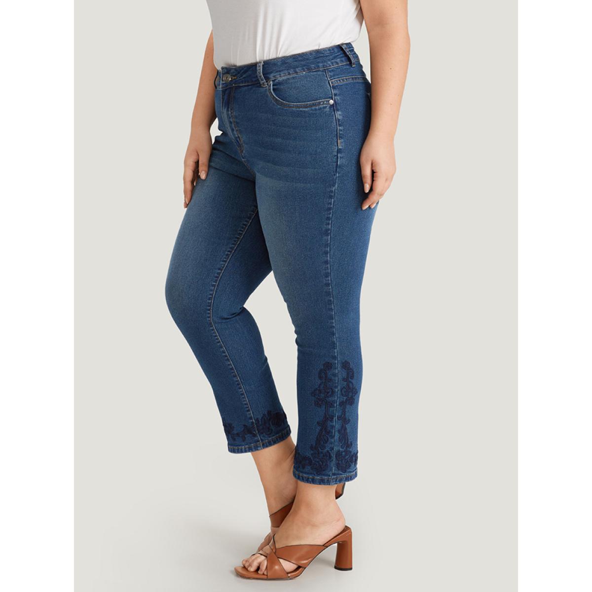 Plus Size Floral Embroidered High Rise Dark Wash Jeans Women Blue Casual Plain Embroidered High stretch Side seam pocket Jeans BloomChic 14/1X Product Image