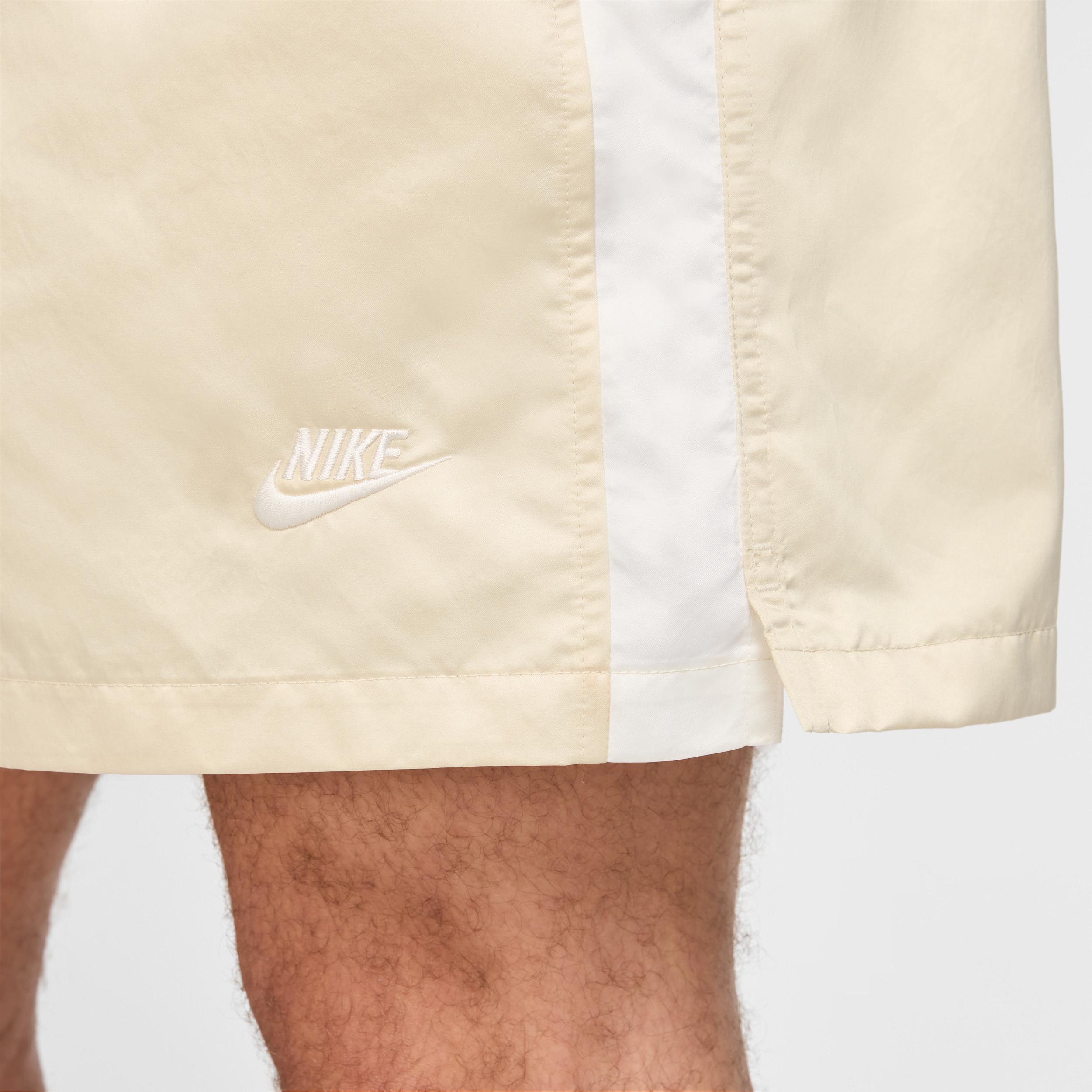 Mens Nike Sportswear Club Flow Football Shorts | HJ1952-077 Product Image