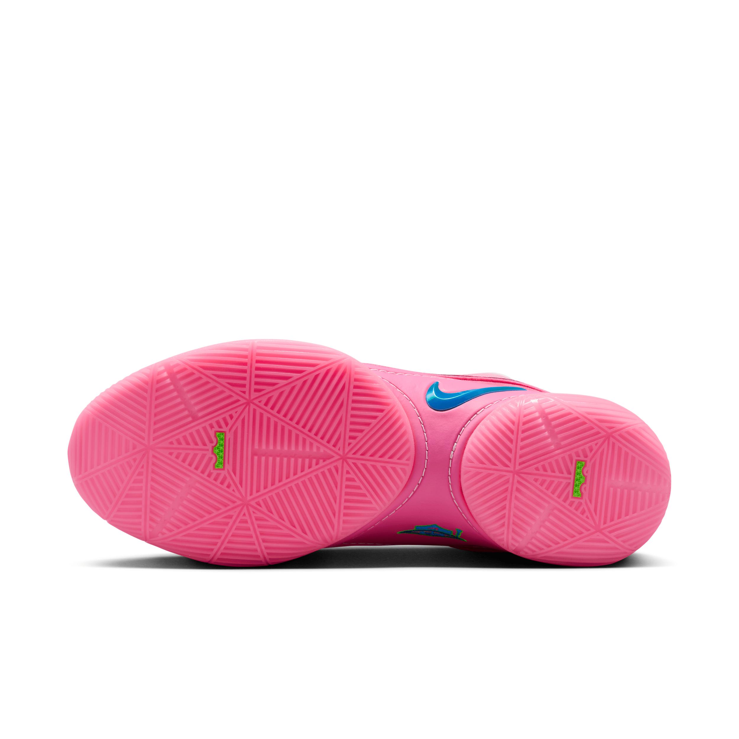 Nike Men's LeBron XXII SN Basketball Shoes Product Image