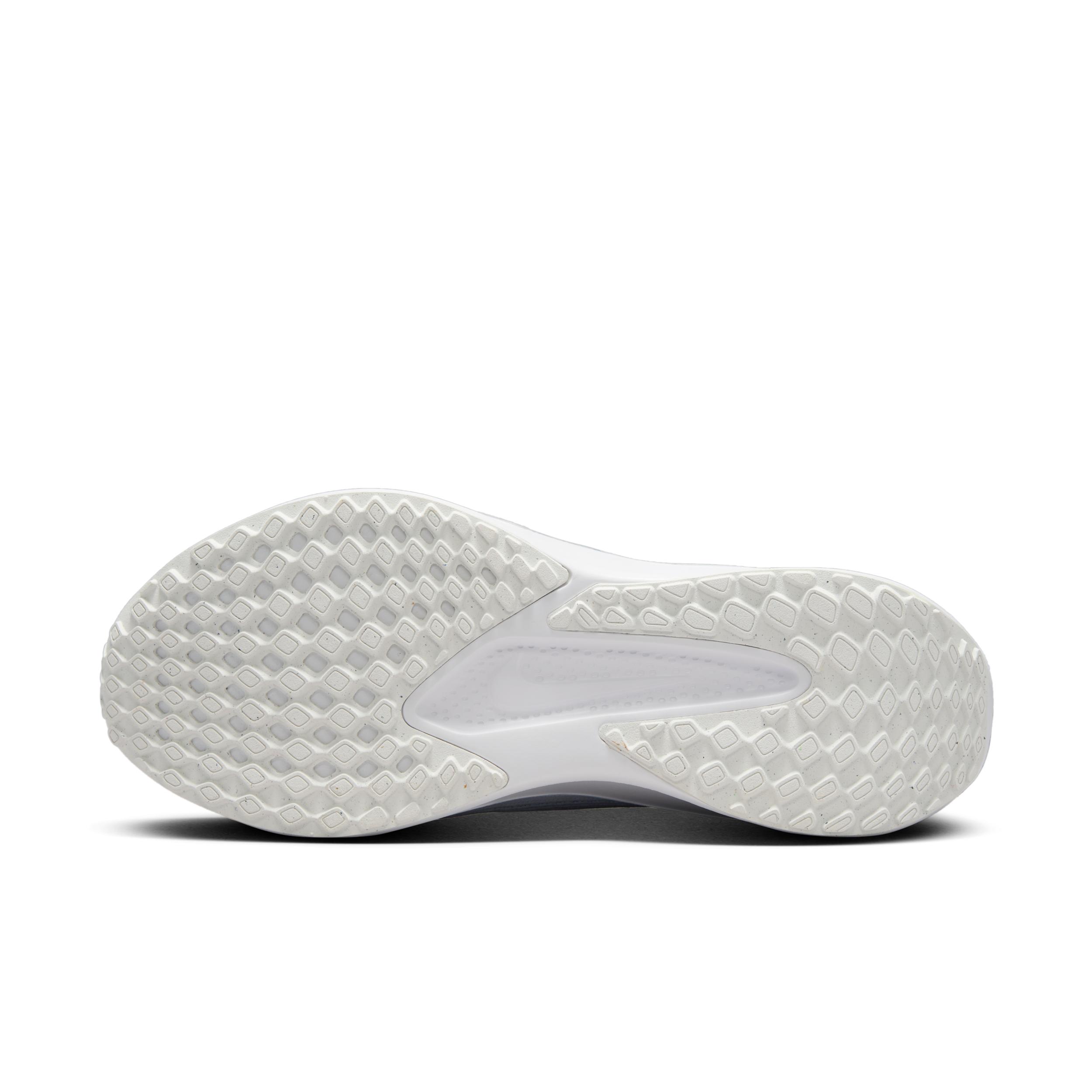Nike Womens Quest 6 Running Shoe Product Image