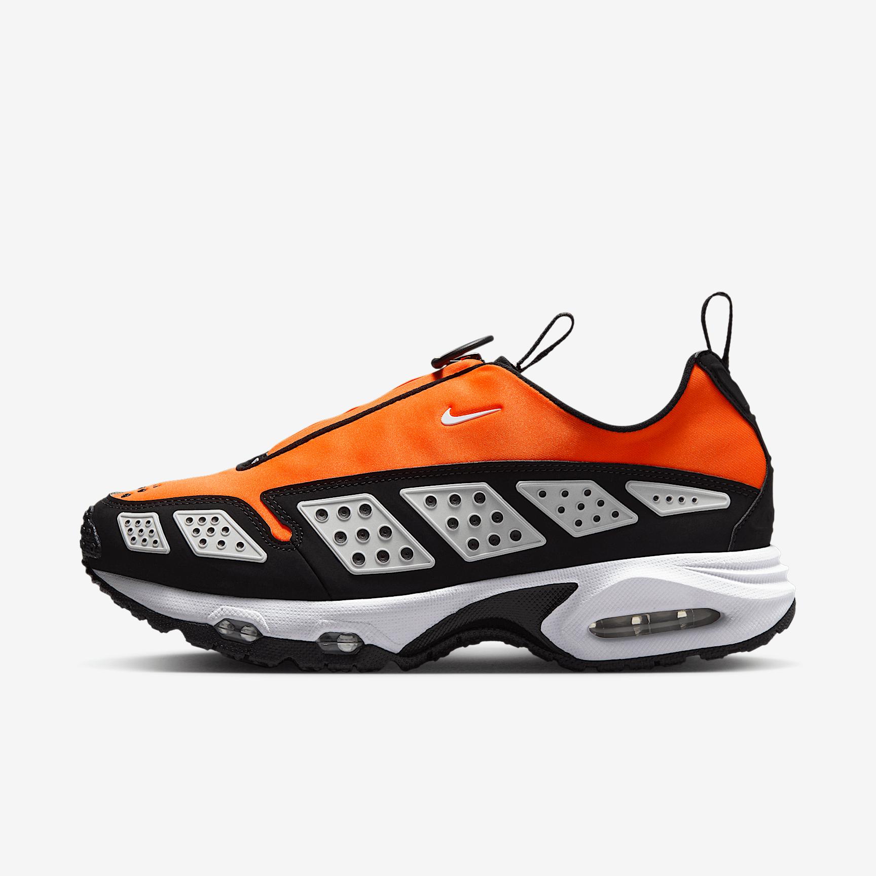 Nike Womens Air Max SNDR Shoes | FZ2068-800 Product Image