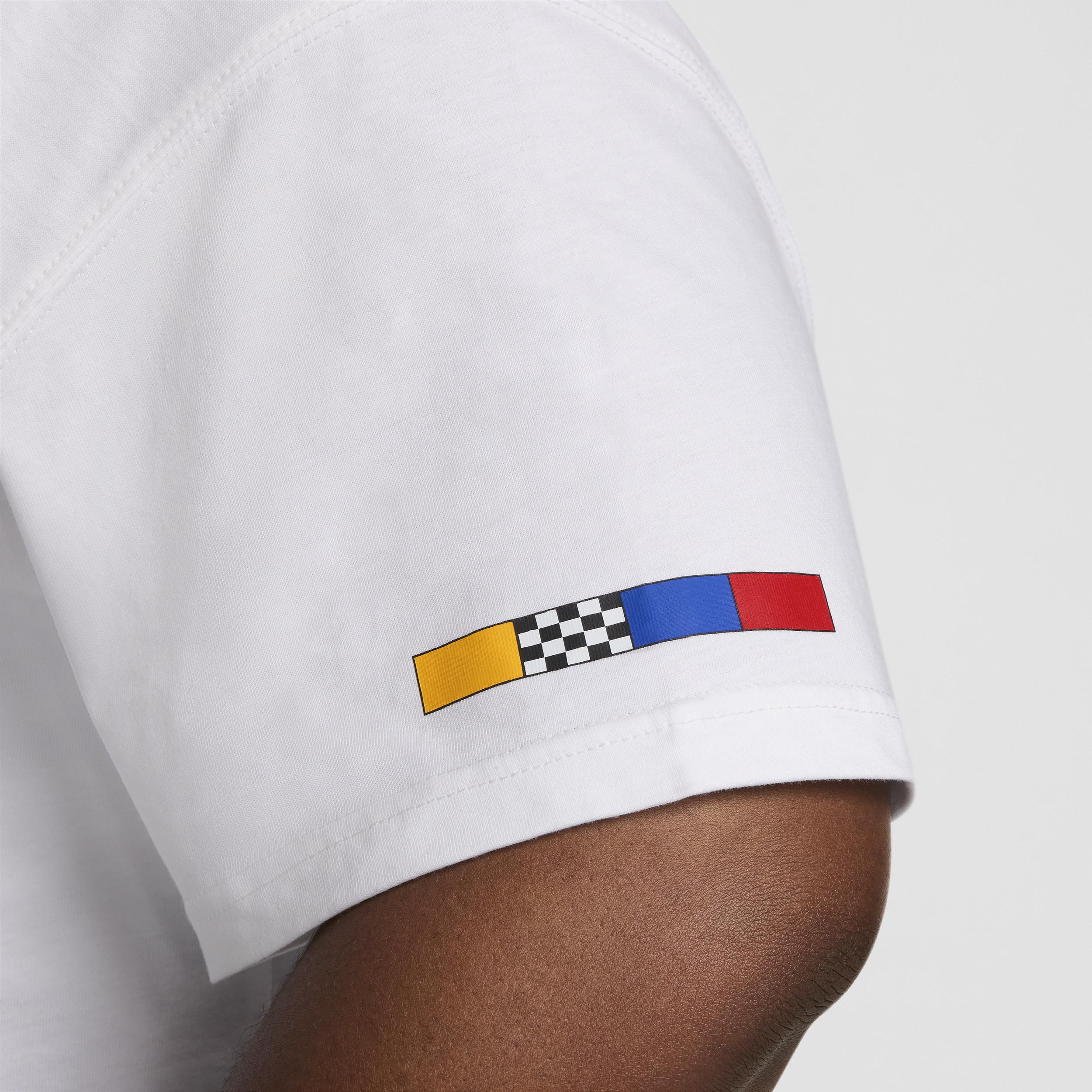 Mens Nike Sportswear T-Shirt | HF7043-100 Product Image