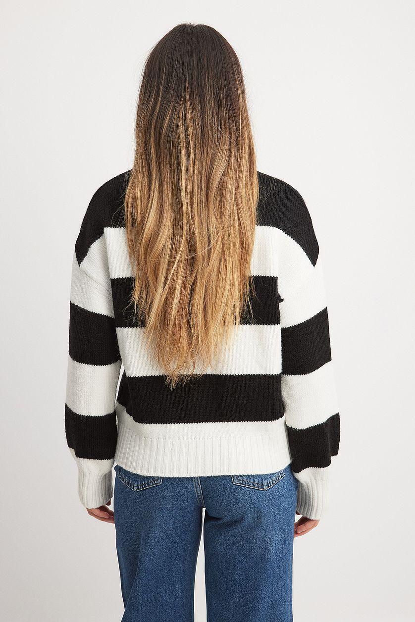 Round Neck Knitted Striped Sweater Product Image