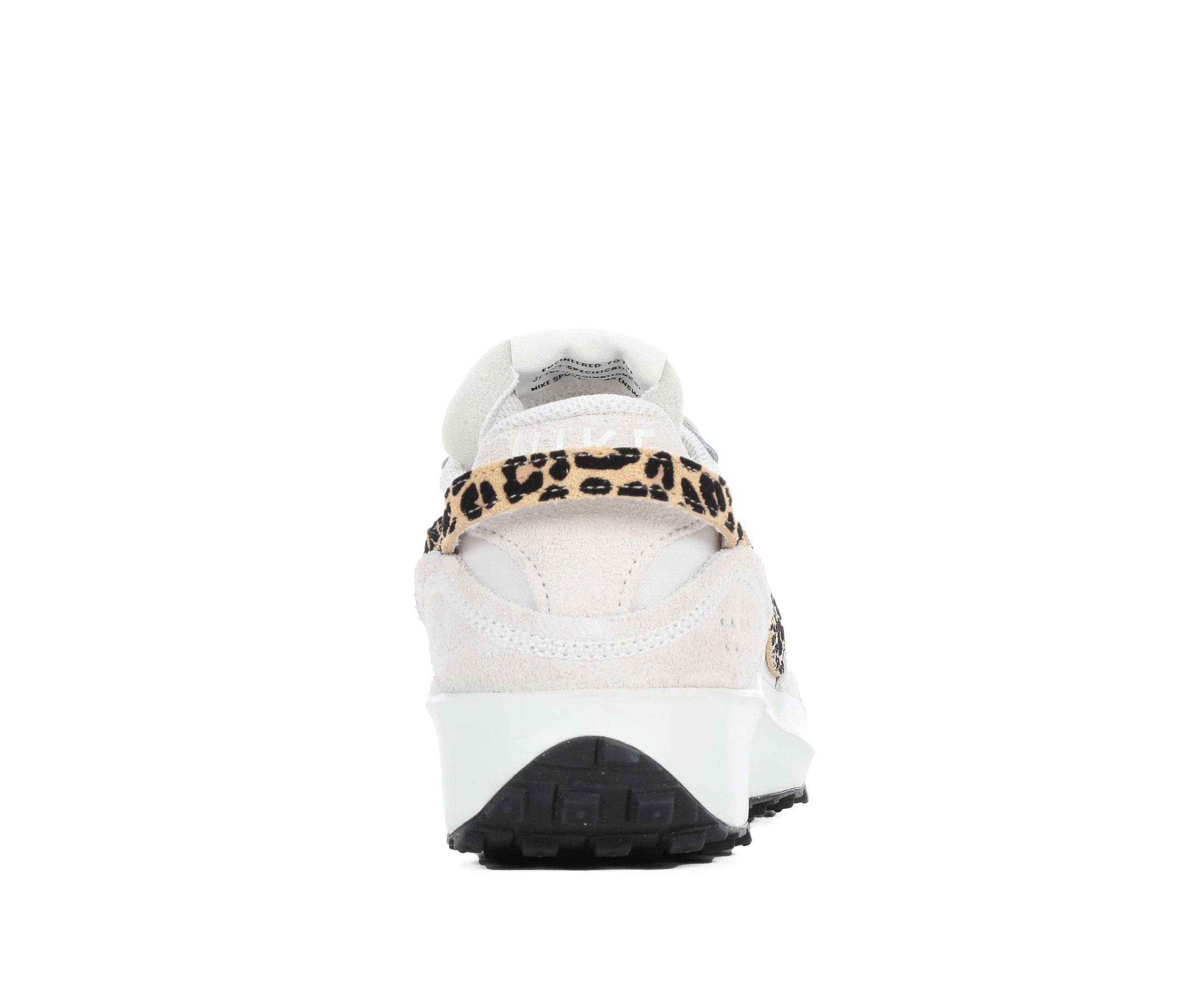 Women's Nike Waffle Debut Sneakers Product Image