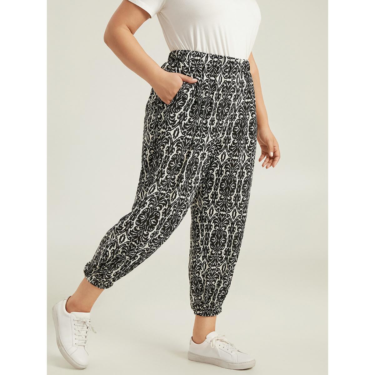 Plus Size Boho Print Elastic Waist Harem Pants Women Black Casual Harem High Rise Dailywear Pants BloomChic 28/5X Product Image