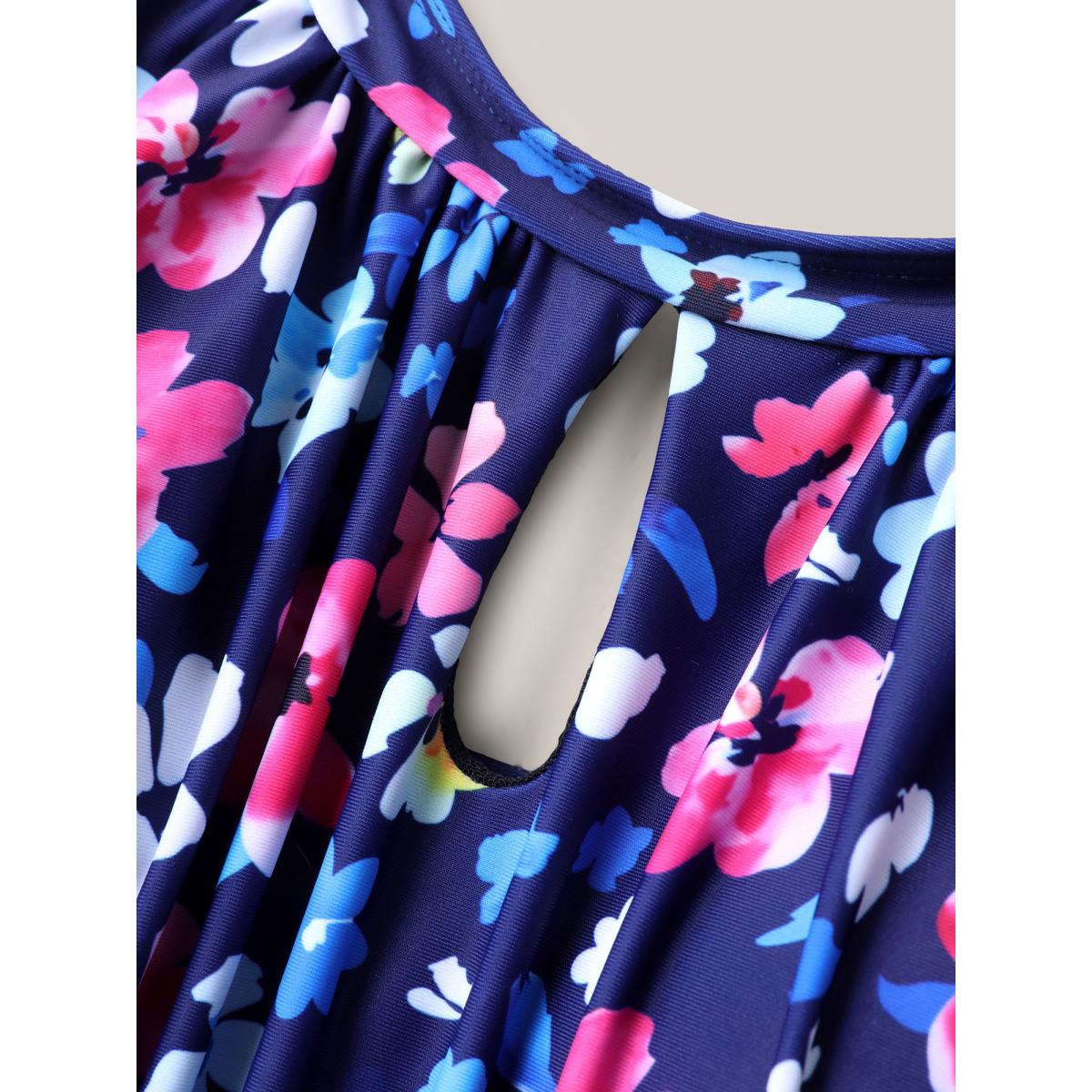 Plus Size Floral Print Keyhole Pockets Swim Romper Women's Swimwear Black Resort Curve Bathing Suits High stretch One Pieces BloomChic 10/M Product Image