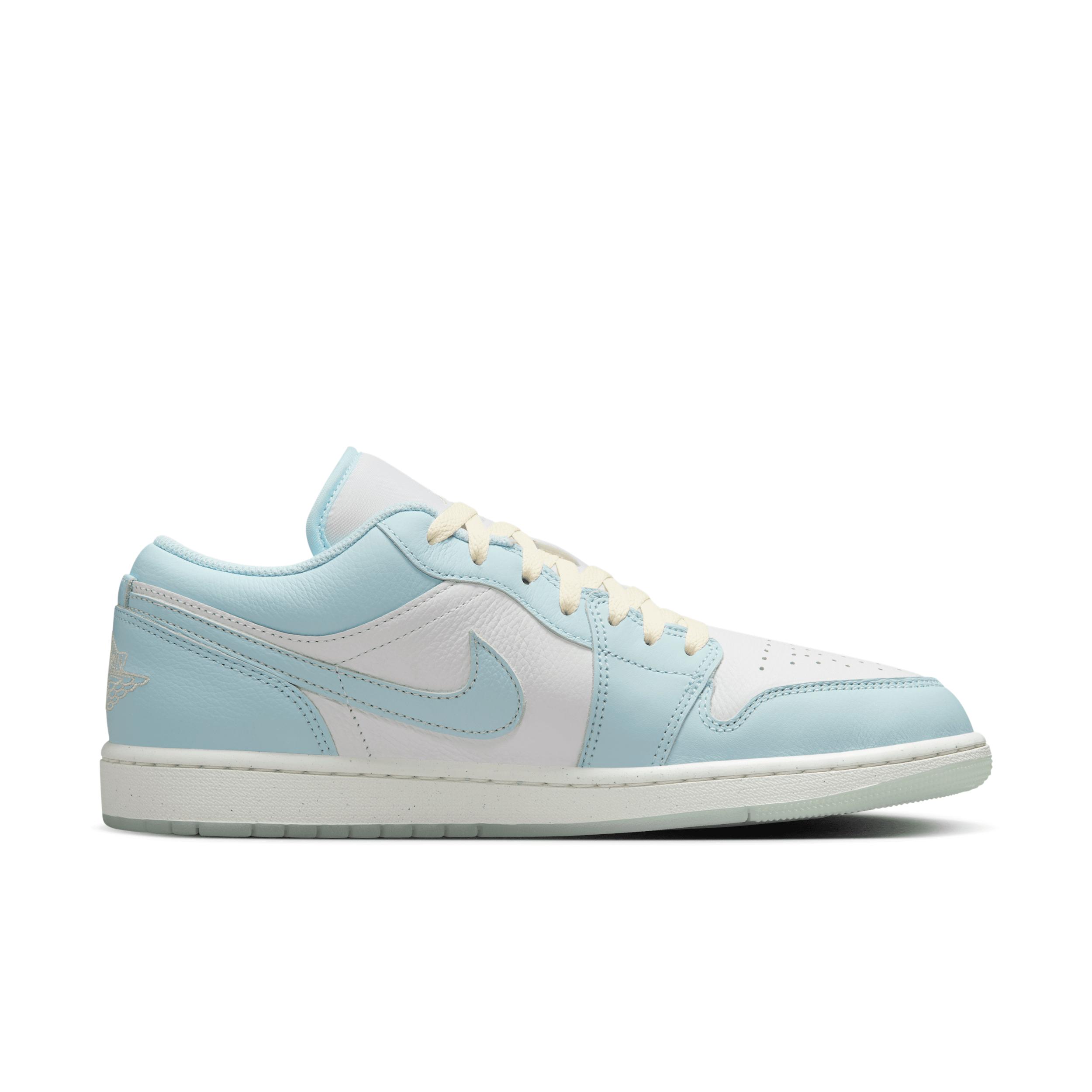 Jordan Mens Air Retro 1 Low SE Casual Shoes in Glacier Blue/Summit White/Guava Ice Product Image