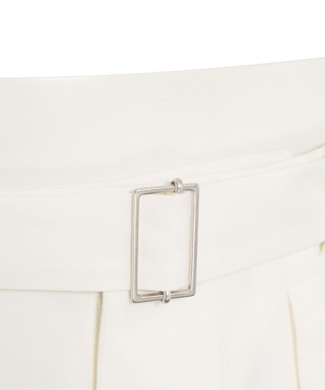 Chino pants with belt Product Image