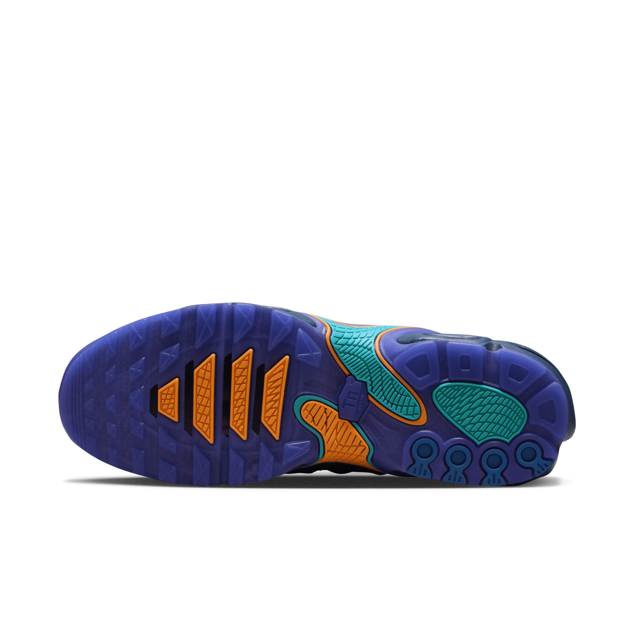 Nike Men's Air Max Plus Drift Shoes Product Image