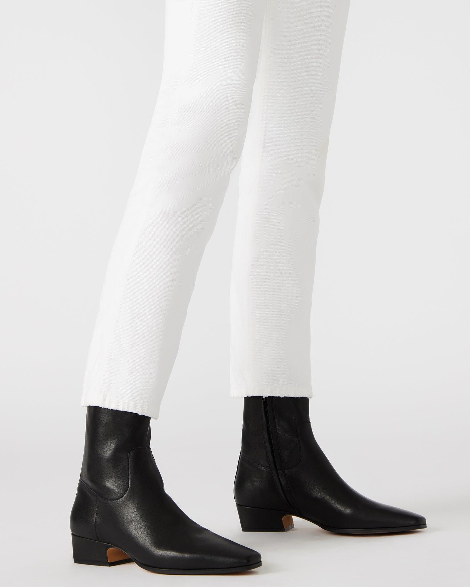 DUSTY BLACK LEATHER Female Product Image