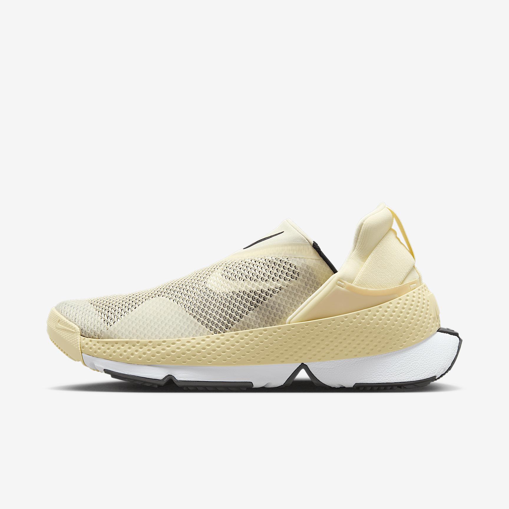 Nike Womens Go FlyEase Easy On/Off Shoes | DR5540-700 Product Image