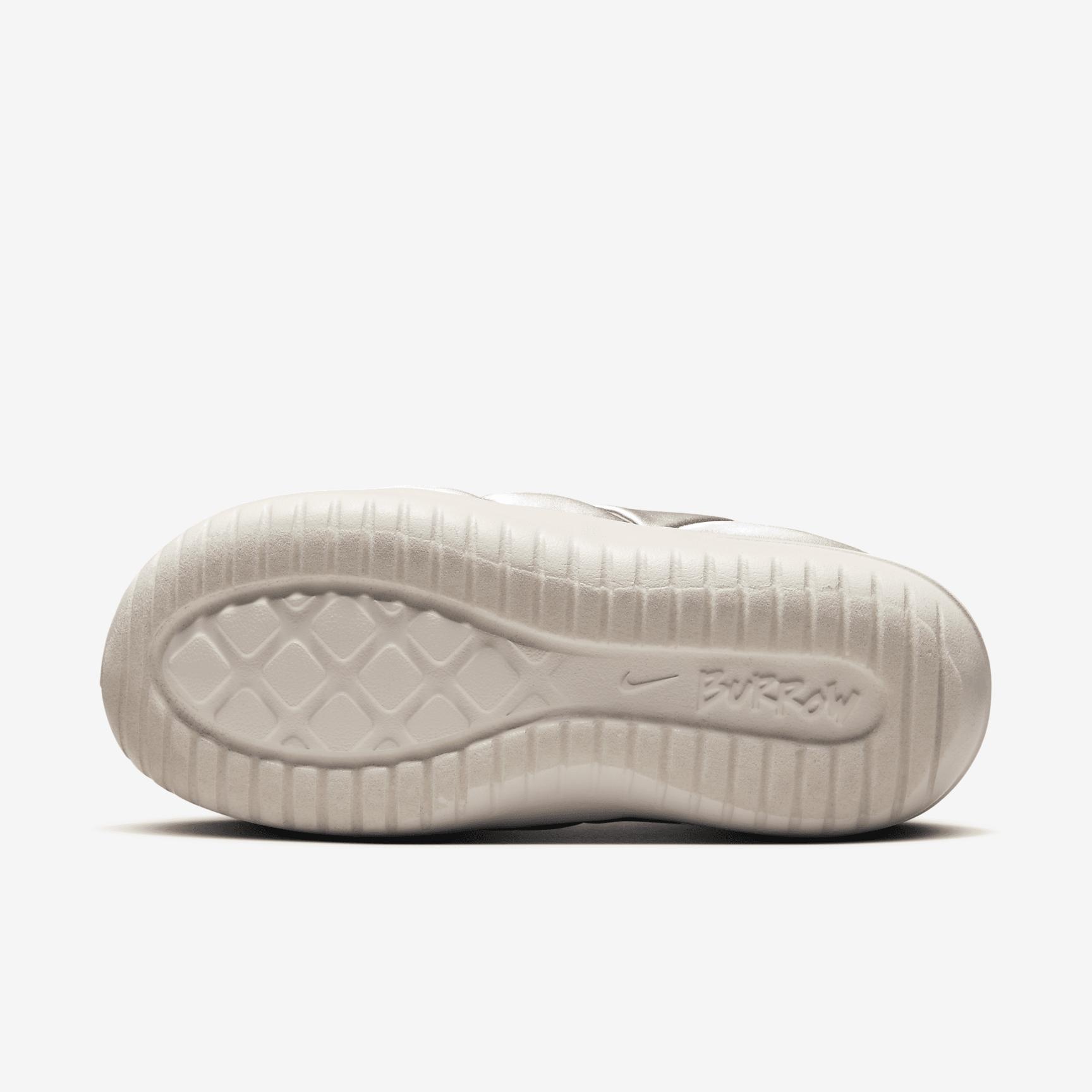 Nike Burrow SE Women's Slippers Product Image