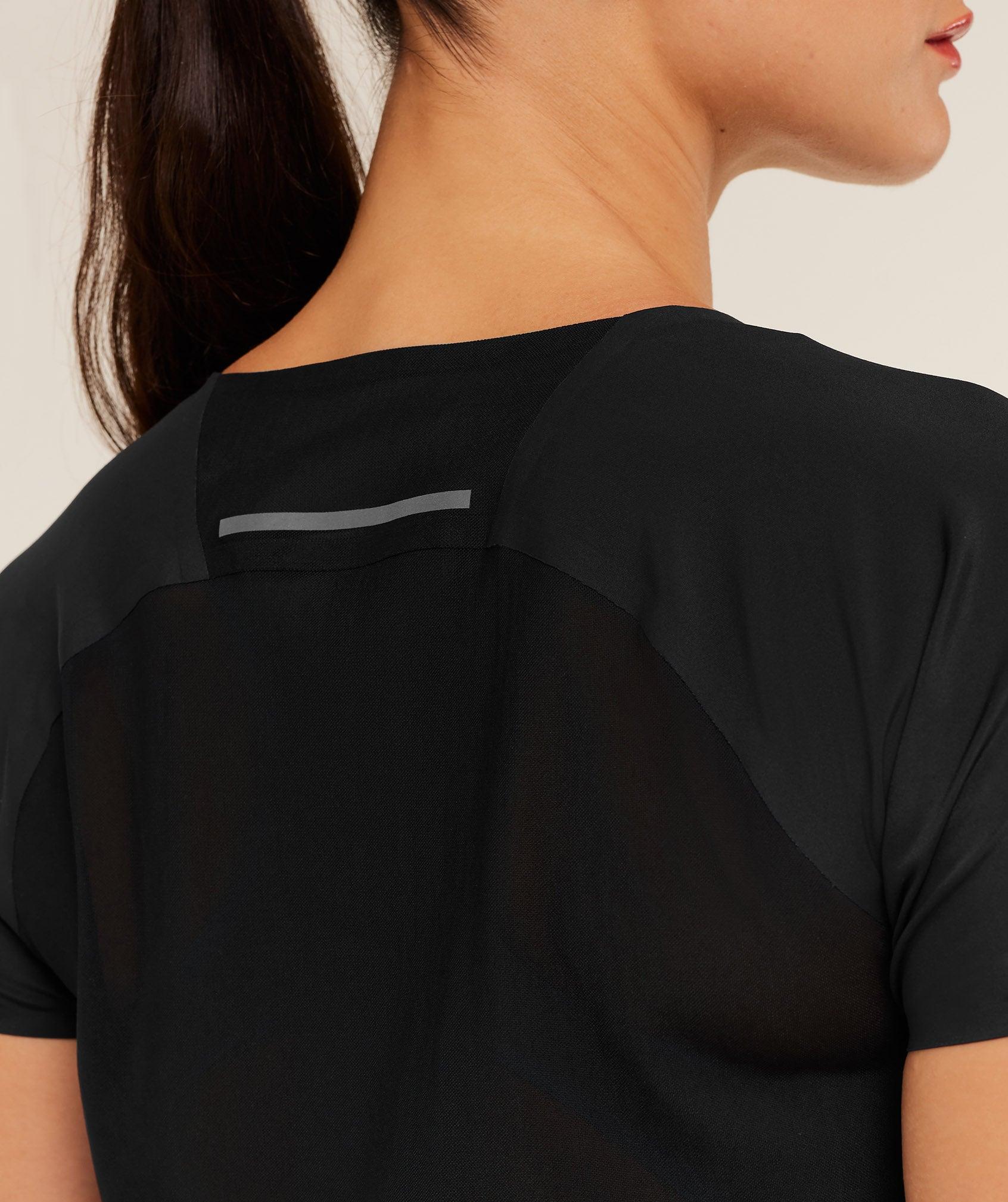 Gymshark Running Elite T-Shirt - Black Female Product Image
