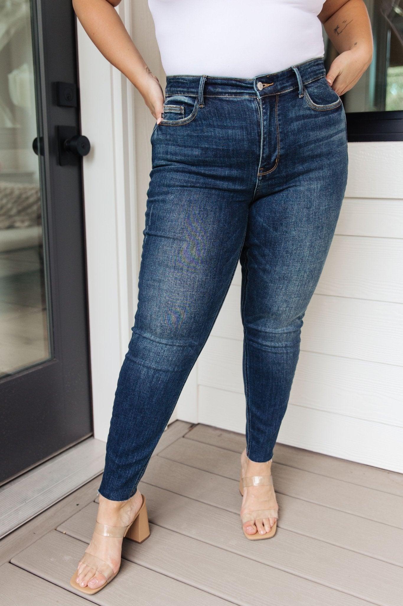 Lydia Mid Rise Vintage Raw Hem Skinny Jeans (Online Exclusive) Product Image