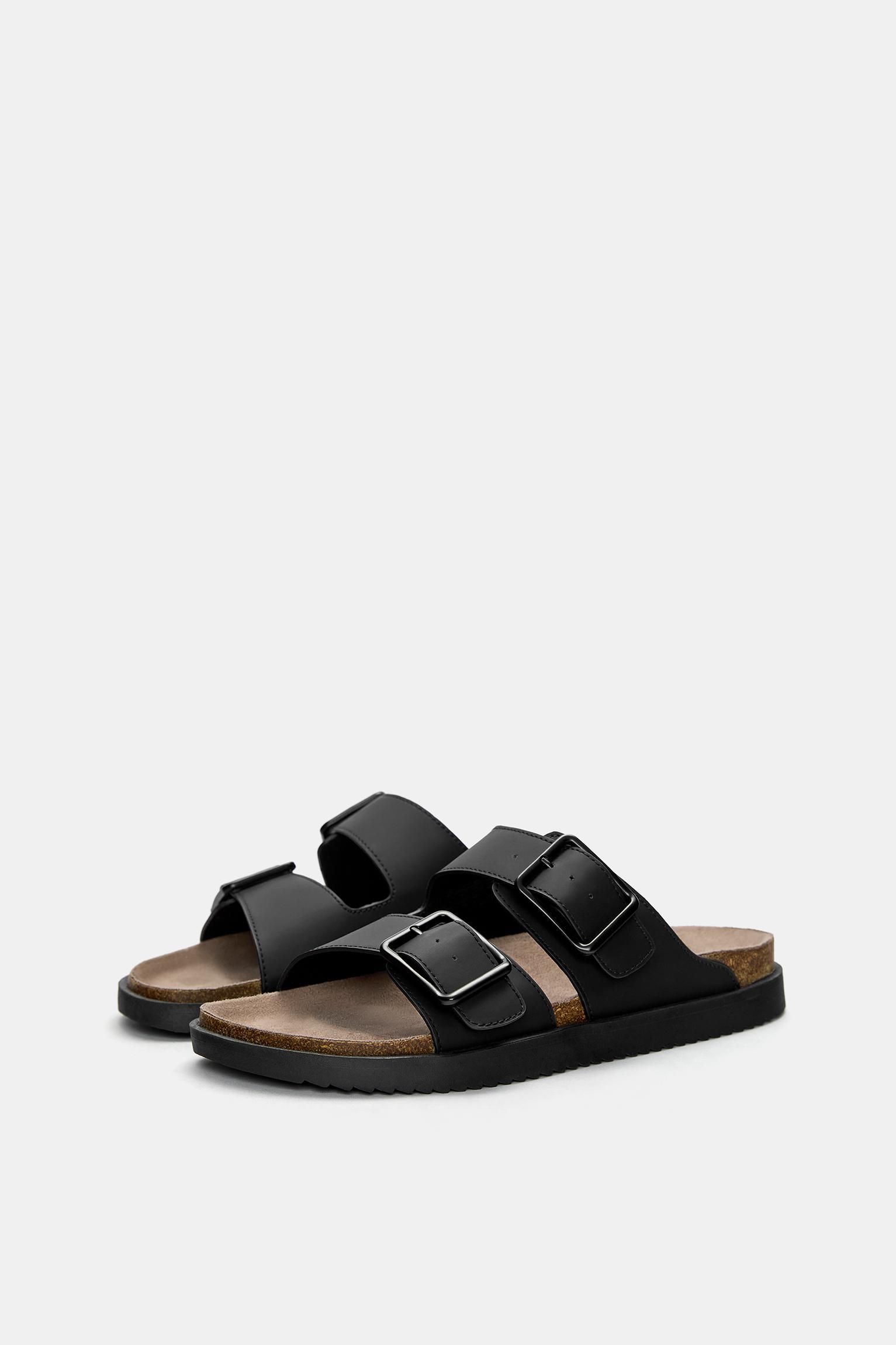 Buckled sandals Product Image